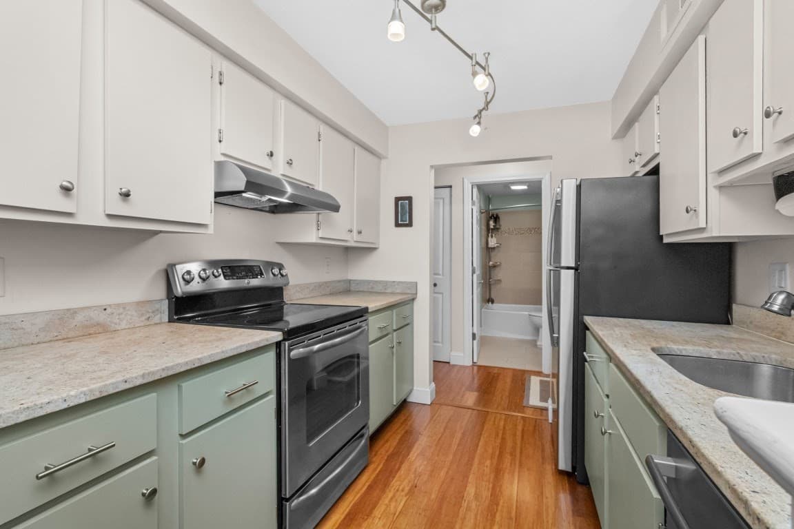 Condominium at 2 Beals Cove Rd # K, Hingham MA 02043, Hingham, photo 9 of 19