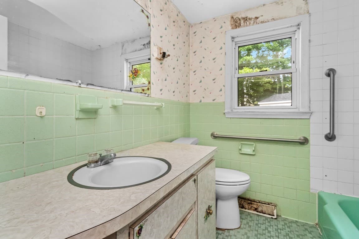 Single Family Residence at 21 Horan Way, Stoughton MA 02072, Stoughton, photo 11 of 16