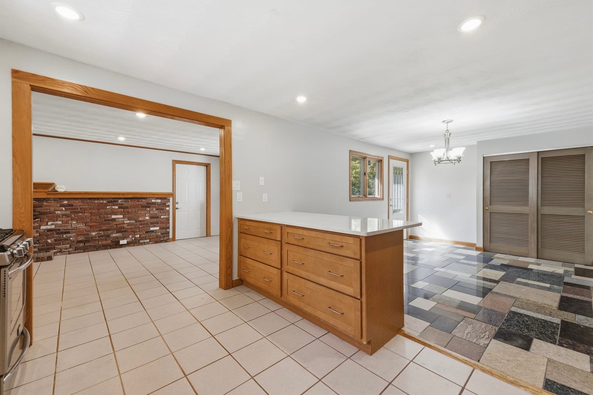 Single Family Residence at 27 Ansie Road, Chelmsford MA 01824, Chelmsford, photo 7 of 34