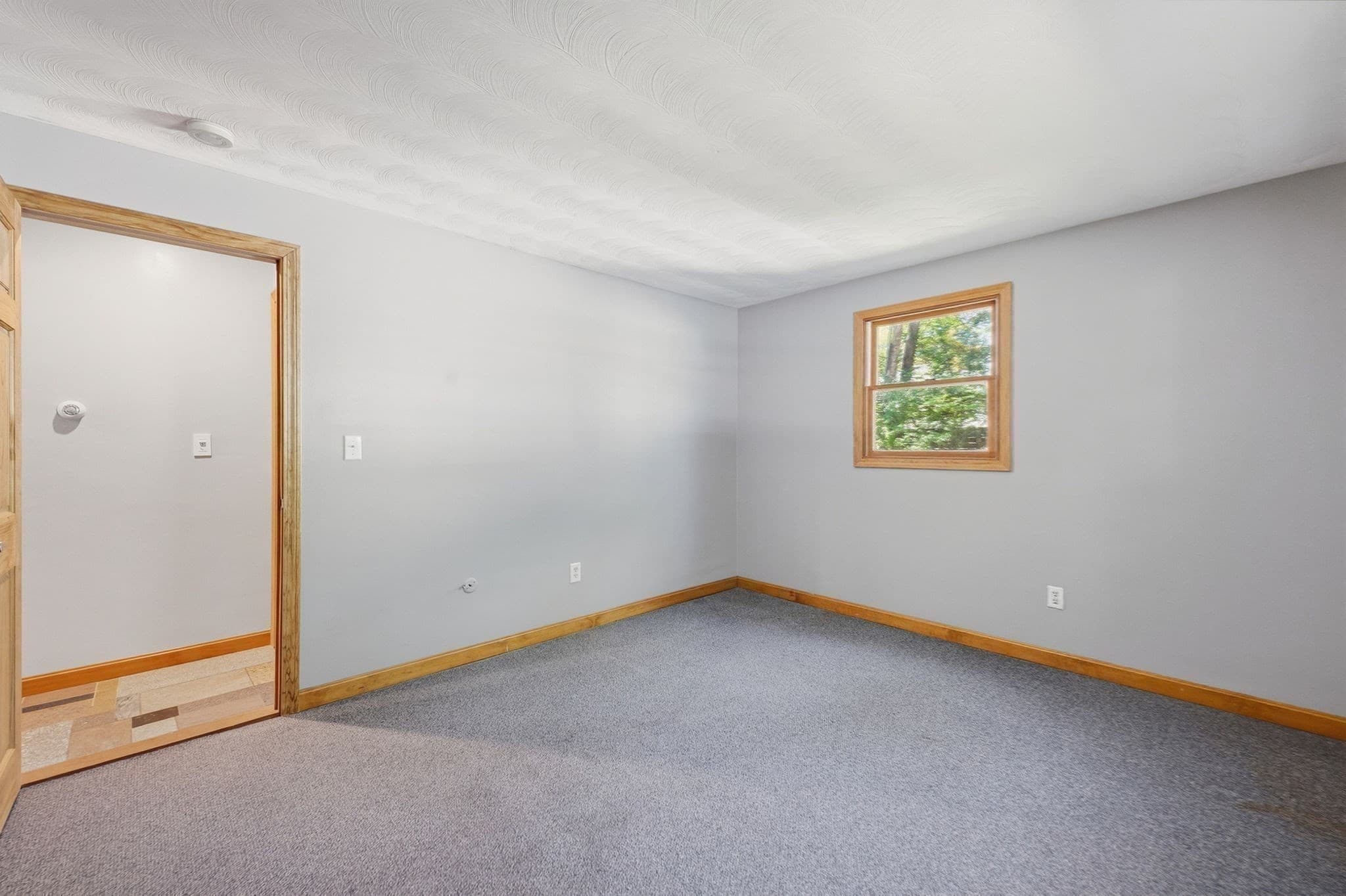 Single Family Residence at 27 Ansie Road, Chelmsford MA 01824, Chelmsford, photo 15 of 34