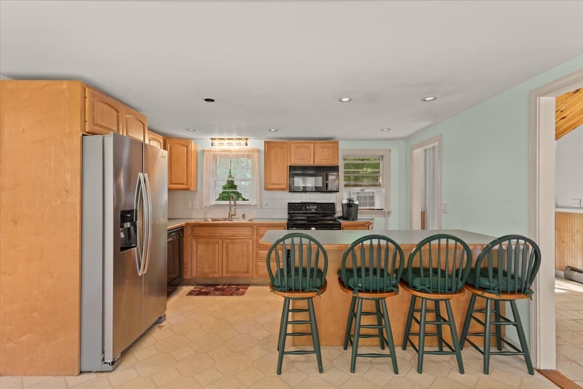 Single Family Residence at 8 Clay Pond Rd, Bourne MA 02532, Bourne, photo 6 of 32