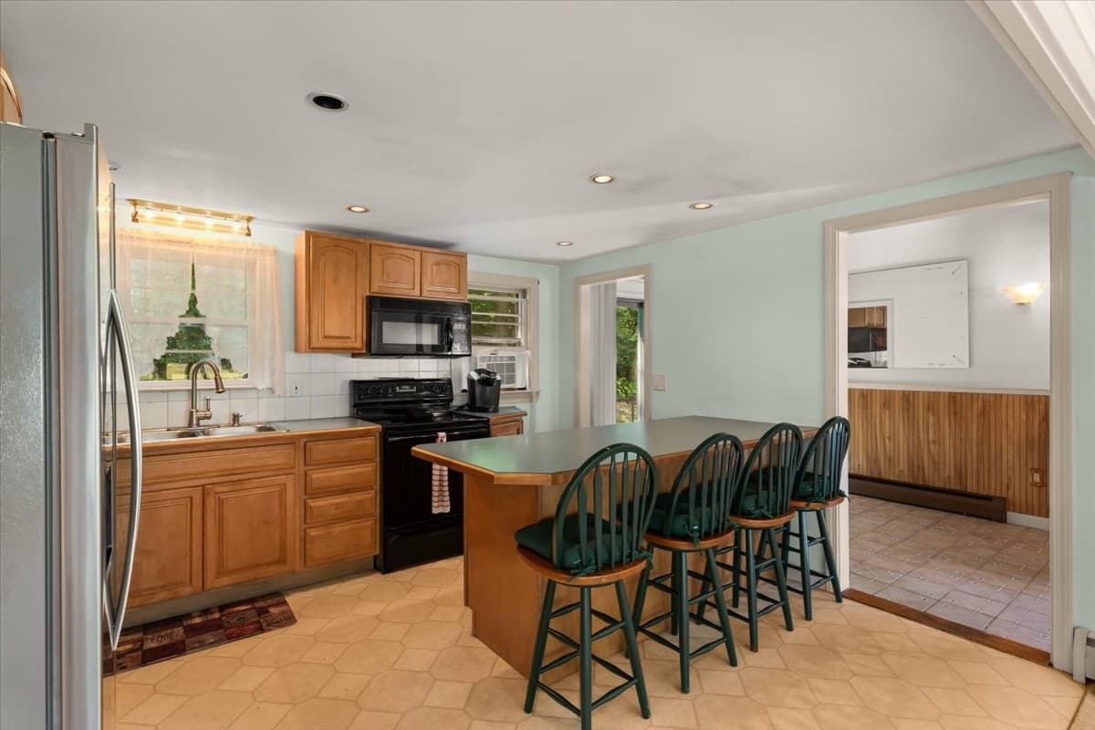 Single Family Residence at 8 Clay Pond Rd, Bourne MA 02532, Bourne, photo 7 of 32