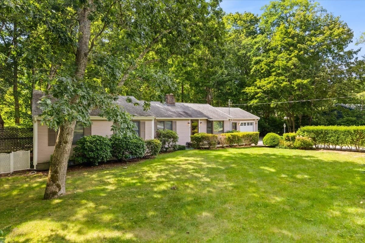 8 Clay Pond Rd, Bourne MA 02532