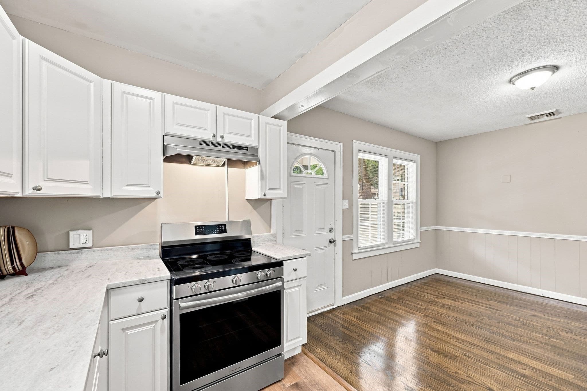 Single Family Residence at 133 Parker St, Springfield MA 01151, Springfield, photo 9 of 31
