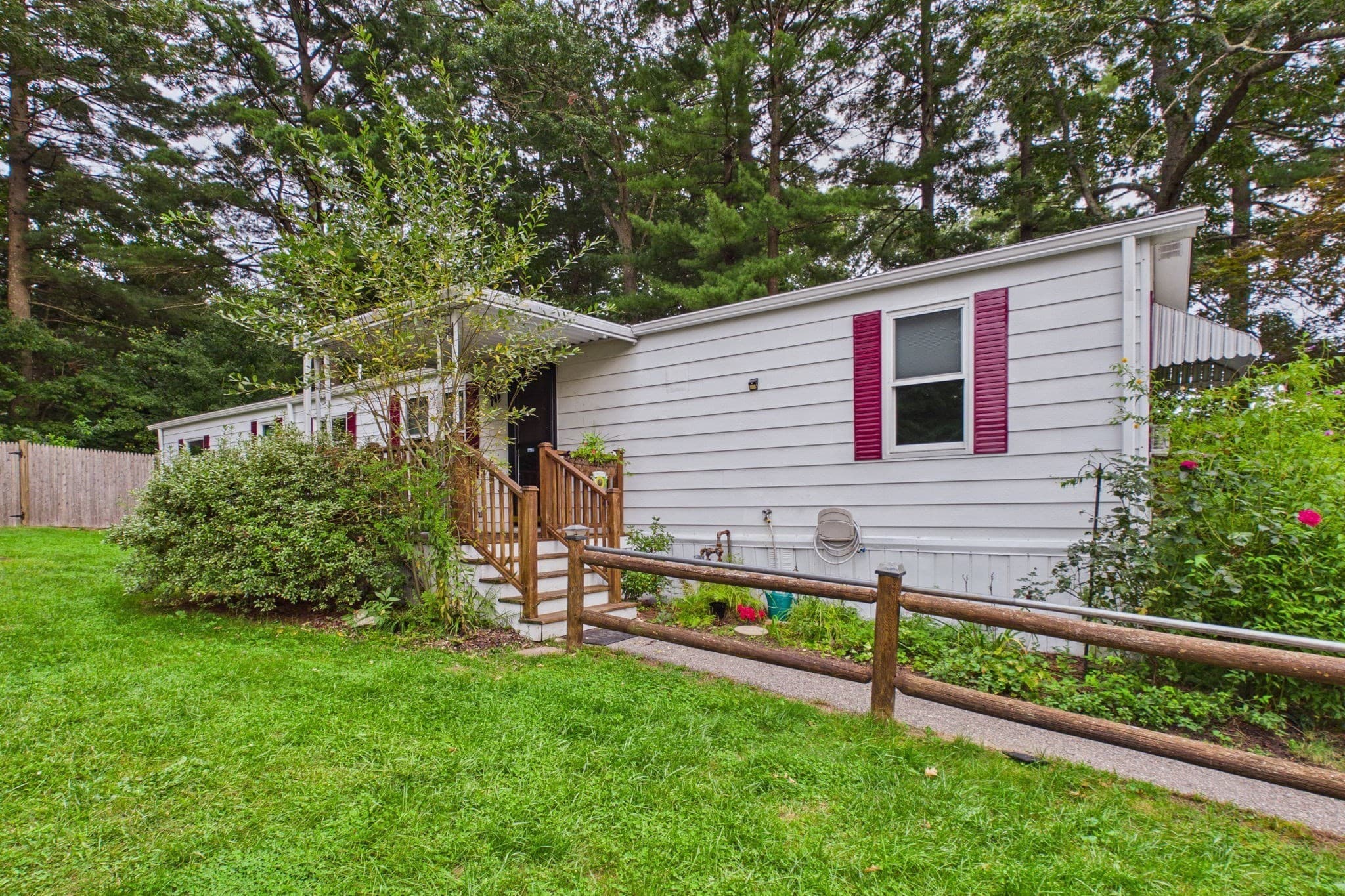 36 Haskell Cir, Lakeville MA 02347