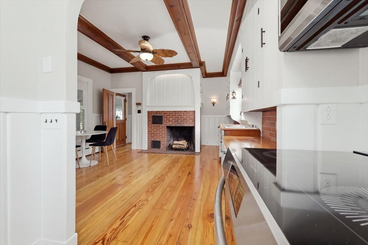 Single Family Residence at 383 Pond Street, Weymouth MA 02190, Weymouth, photo 9 of 36