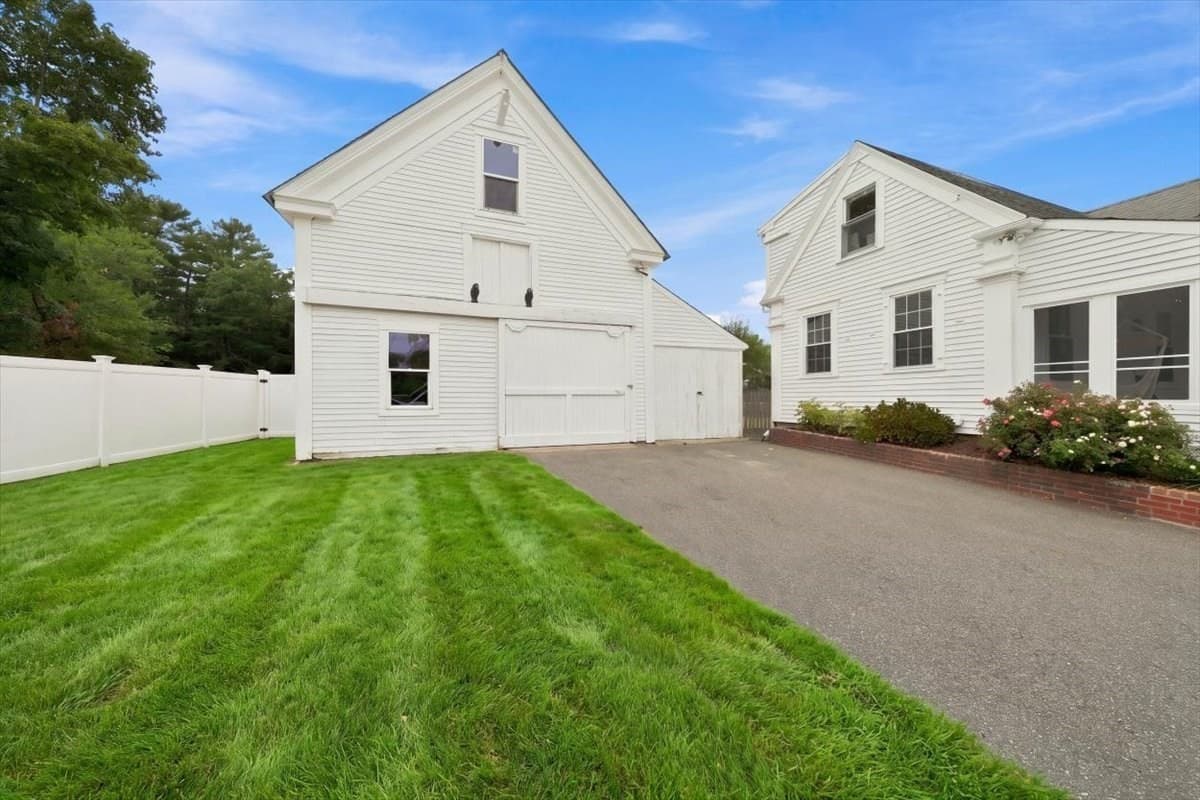 Single Family Residence at 383 Pond Street, Weymouth MA 02190, Weymouth, photo 34 of 36