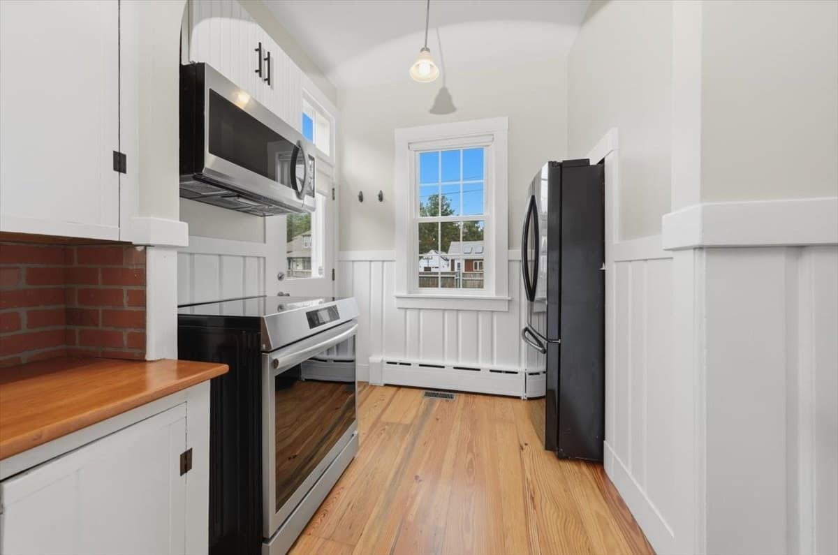 Single Family Residence at 383 Pond Street, Weymouth MA 02190, Weymouth, photo 10 of 36