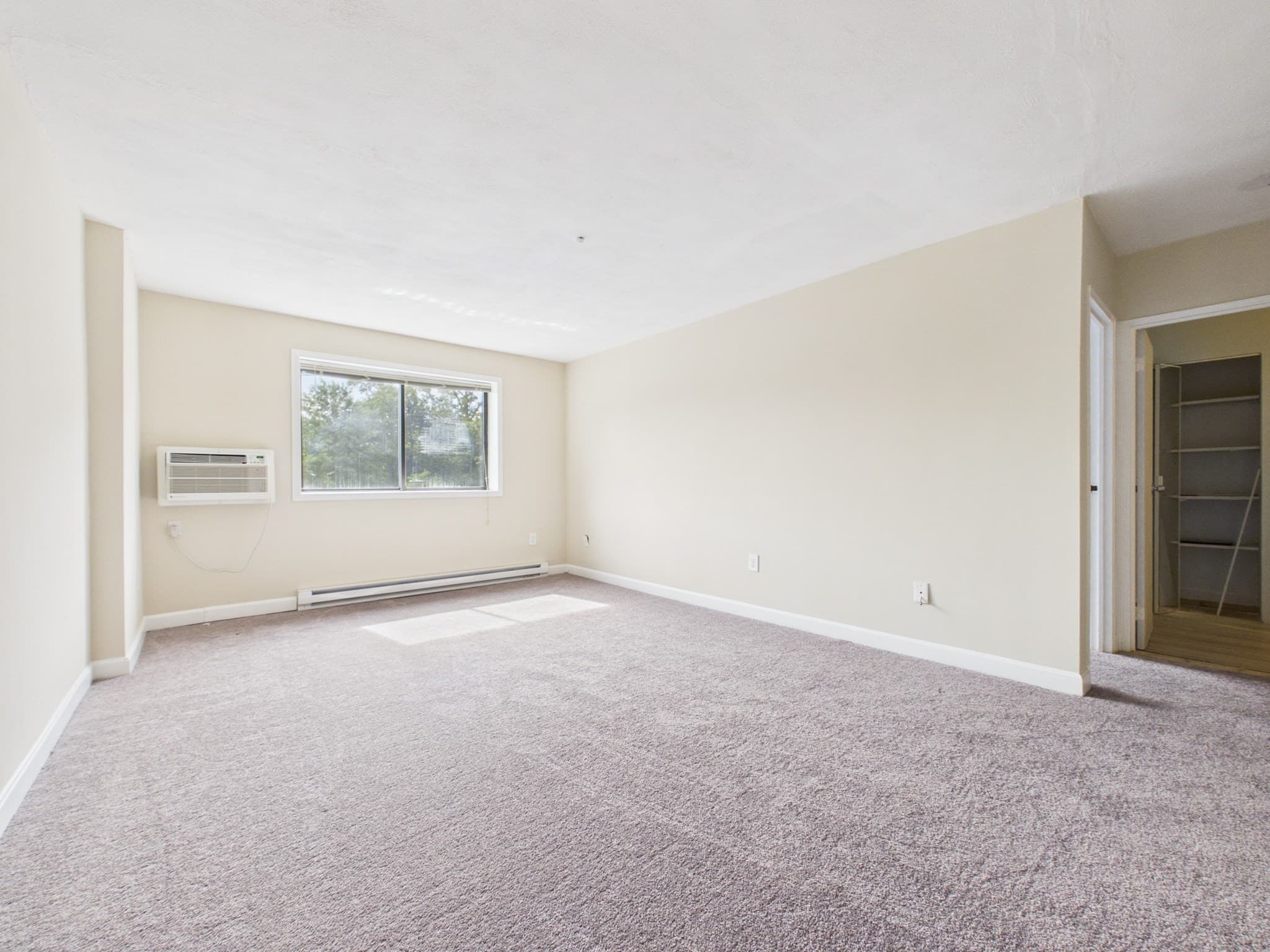 Condominium at 67 Milliken # 24, Franklin MA 02038, Franklin, photo 6 of 13