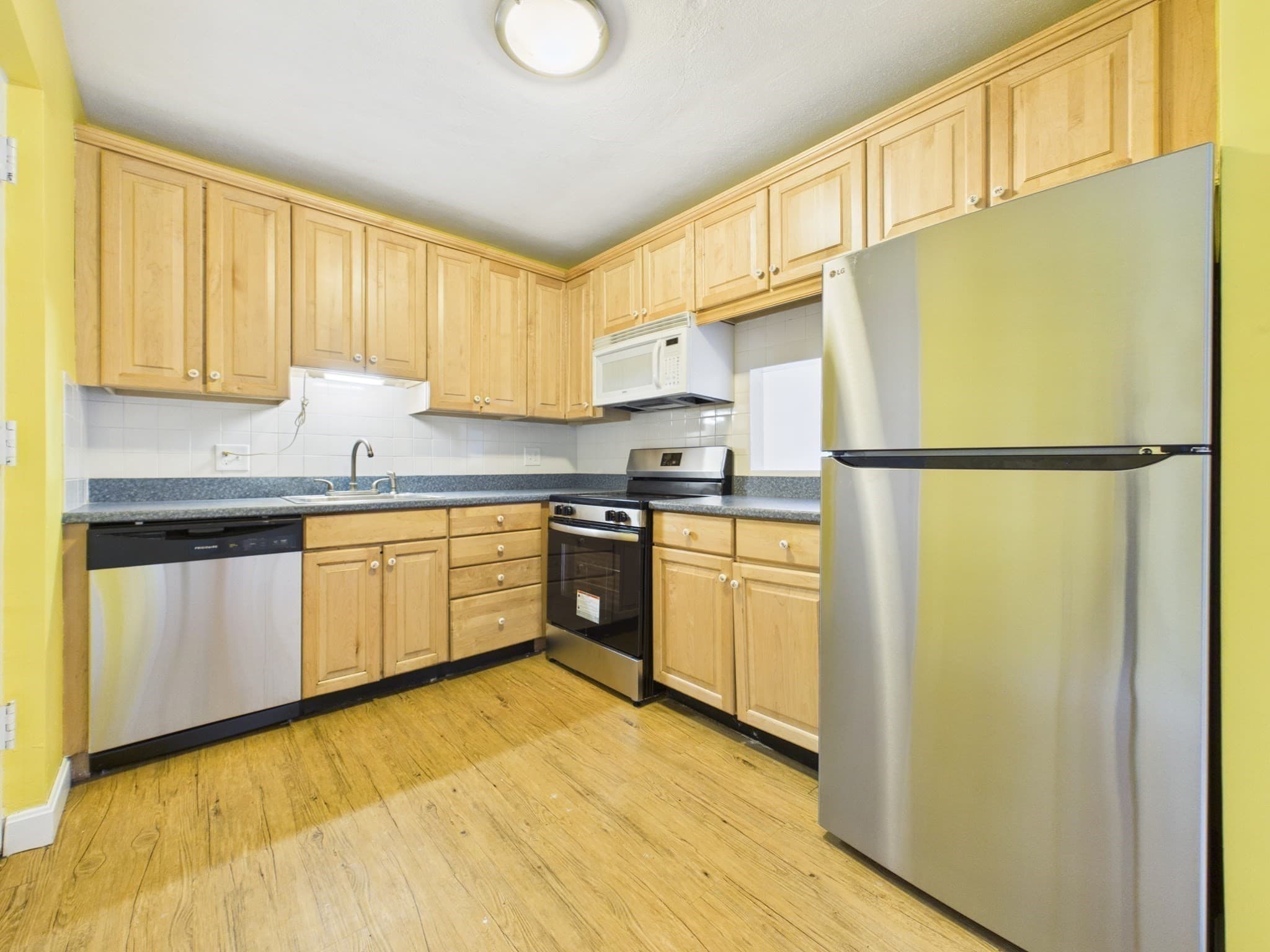 Condominium at 67 Milliken # 24, Franklin MA 02038, Franklin, photo 3 of 13