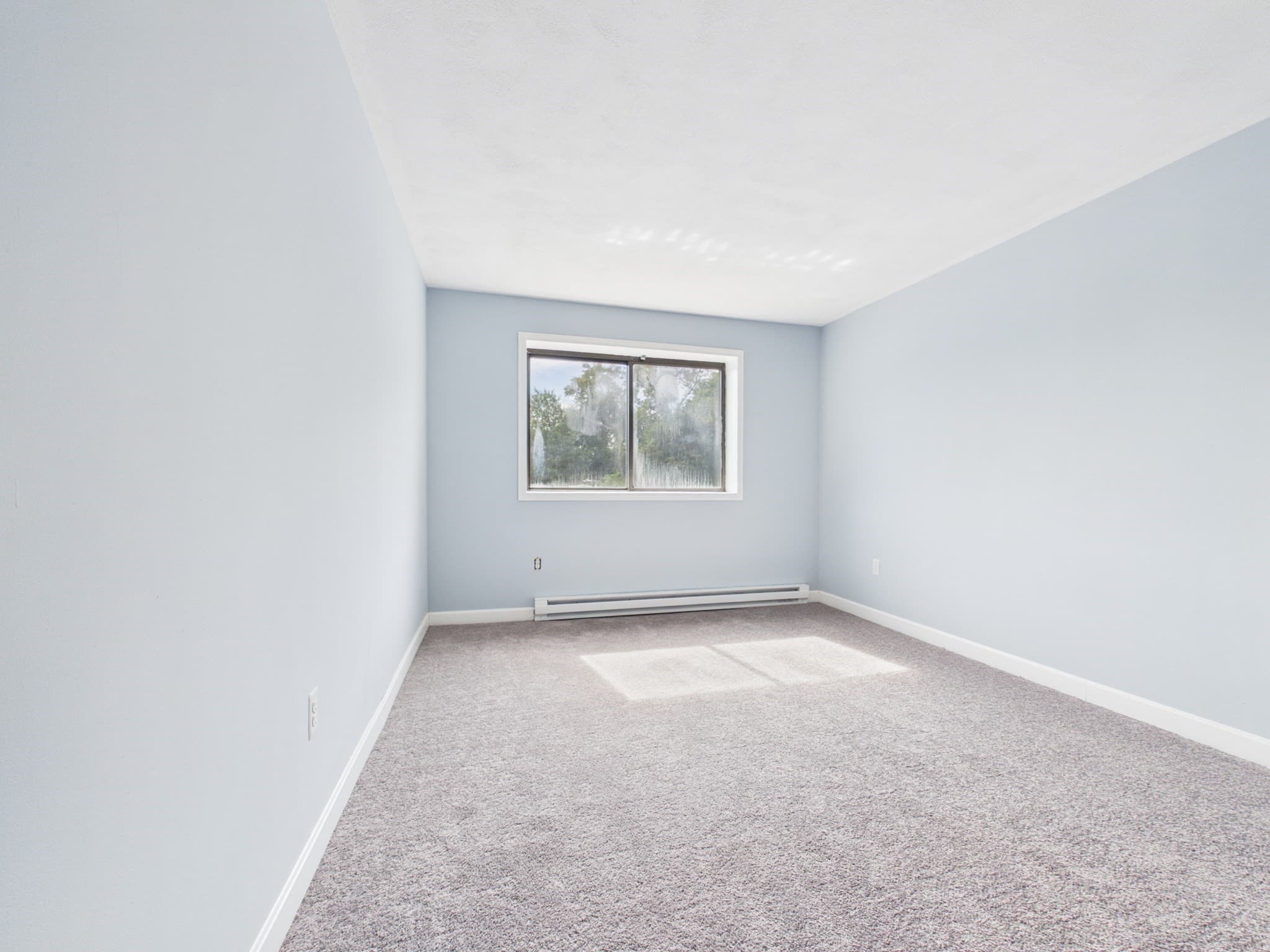 Condominium at 67 Milliken # 24, Franklin MA 02038, Franklin, photo 8 of 13