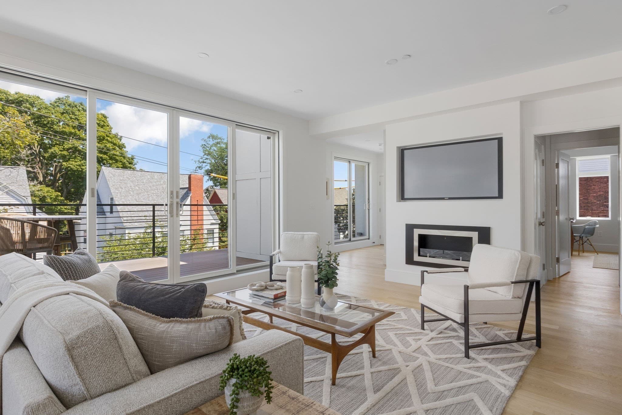 Condominium at 24 Auburn PH, Brookline MA 02446, Brookline, photo 3 of 16