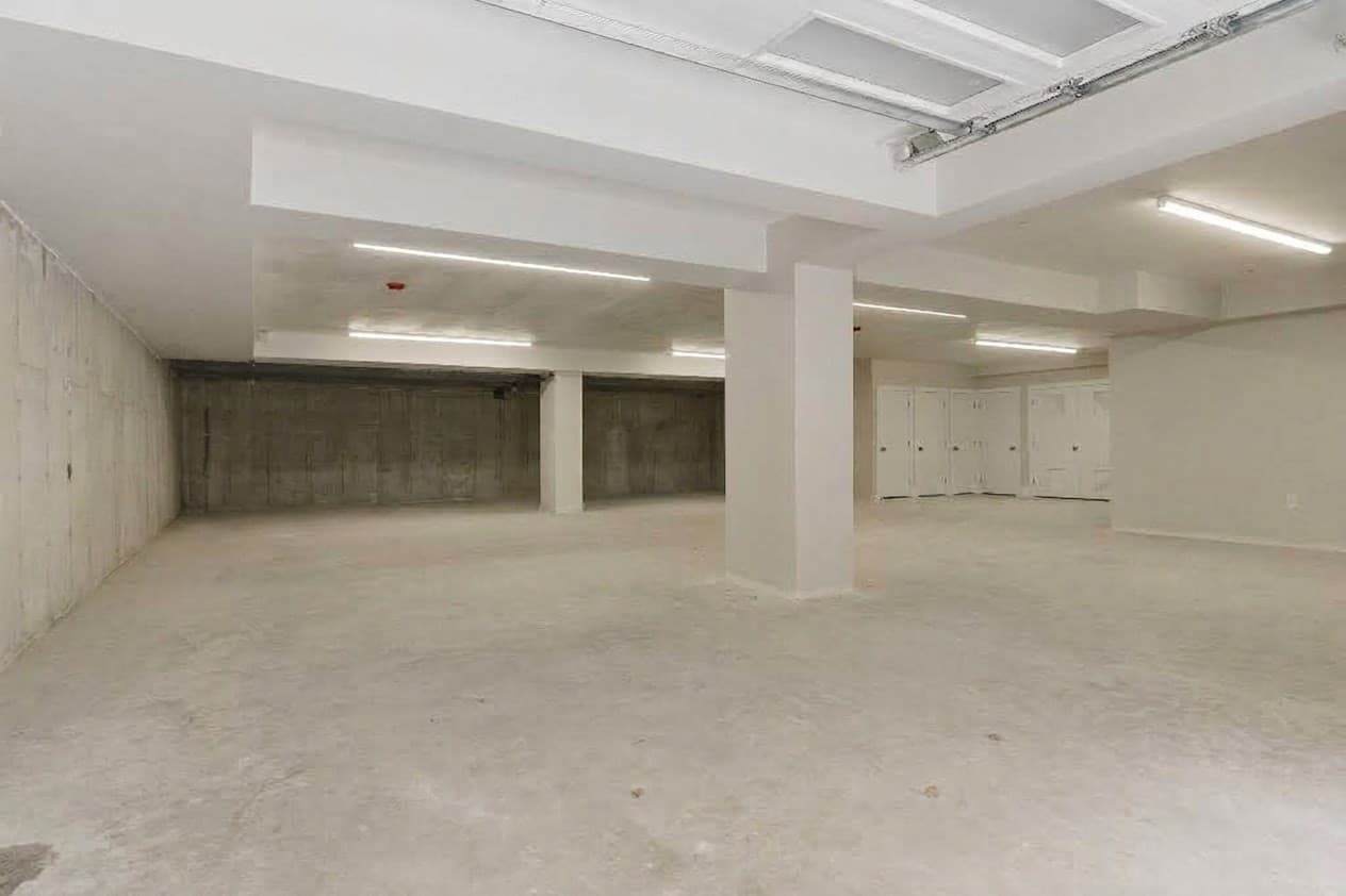 Condominium at 24 Auburn PH, Brookline MA 02446, Brookline, photo 14 of 16