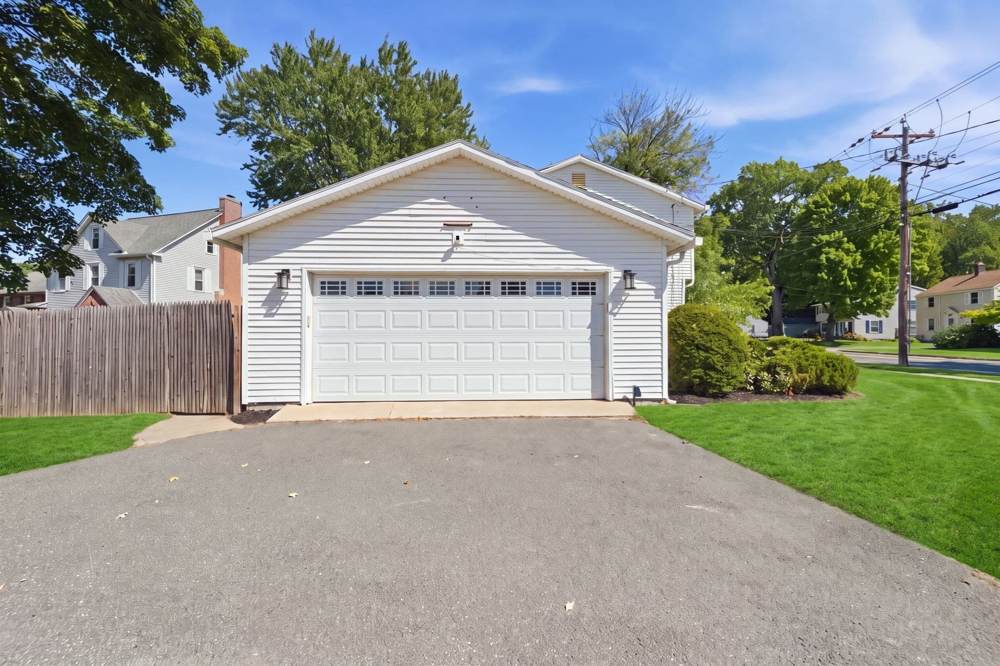 Single Family Residence at 380 Plumtree Rd, Springfield MA 01118, Springfield, photo 40 of 42