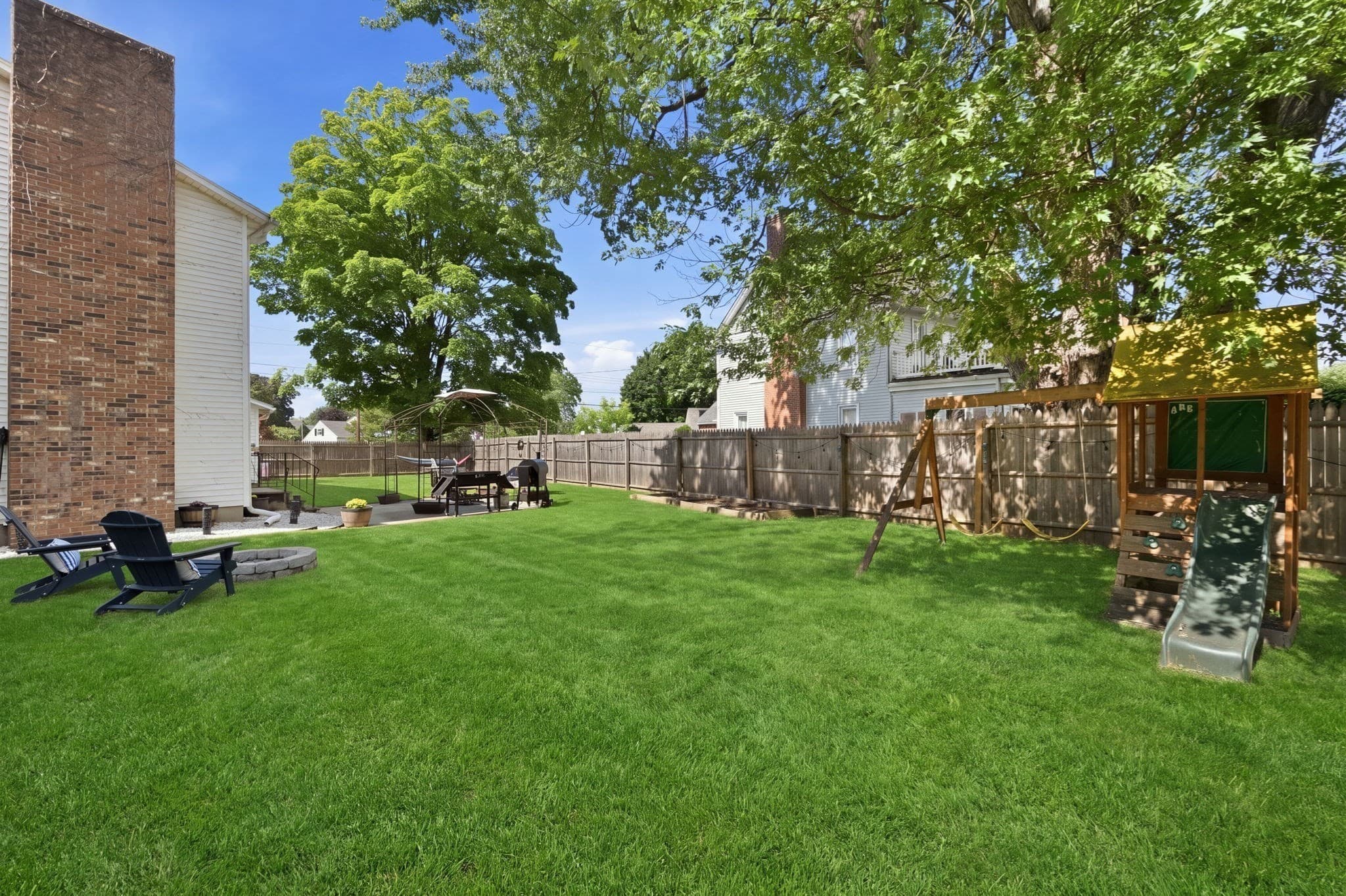 Single Family Residence at 380 Plumtree Rd, Springfield MA 01118, Springfield, photo 35 of 42