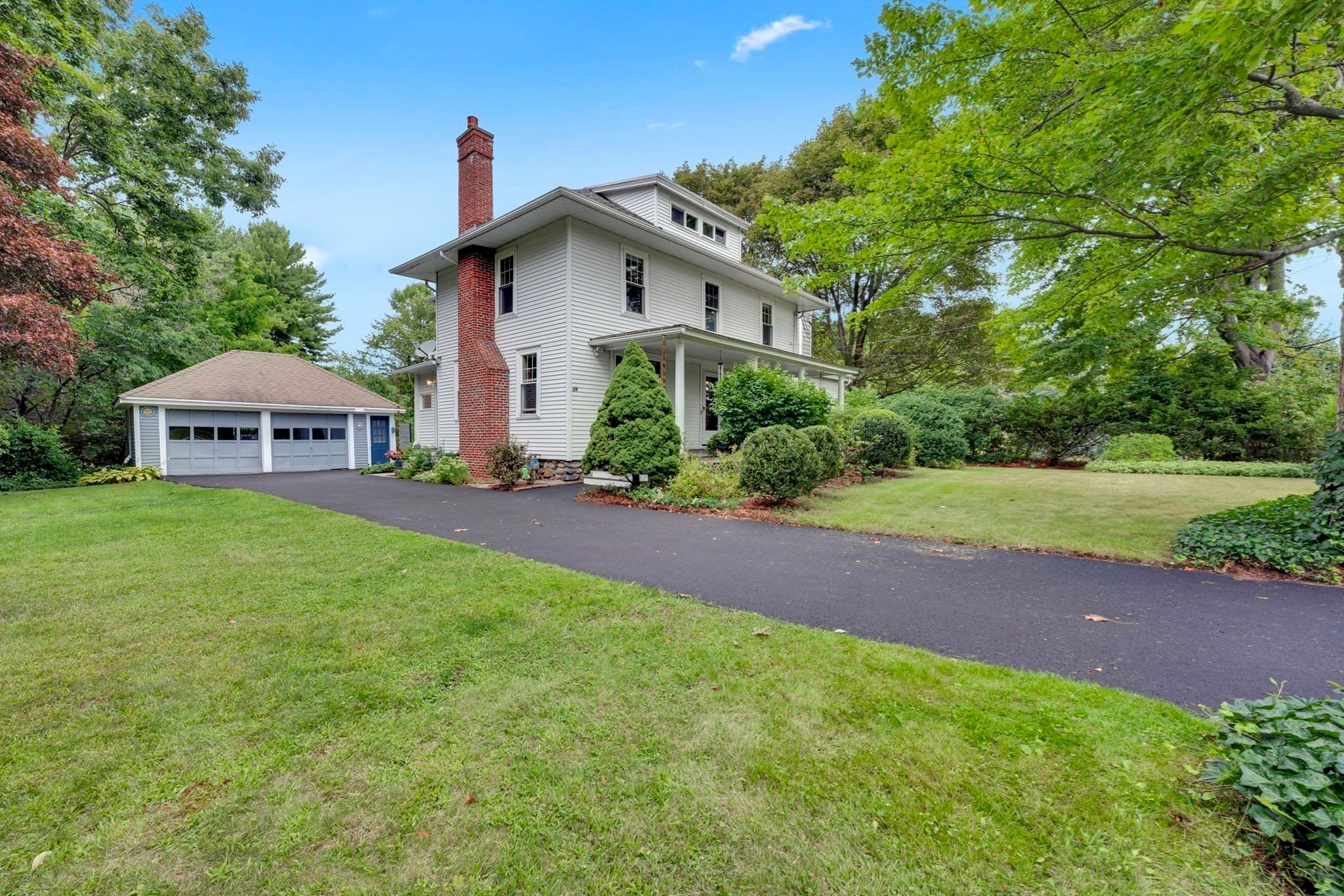 Single Family Residence at 26 Nelson Pl, Worcester MA 01605, Worcester, photo 7 of 42