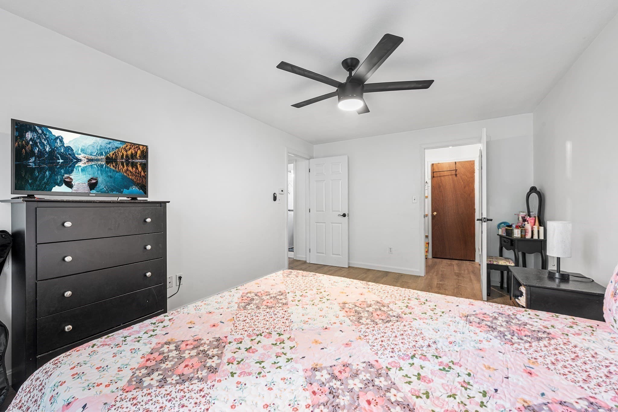 Condominium at 37 Decarolis Dr # 37, Tewksbury MA 01876, Tewksbury, photo 10 of 22