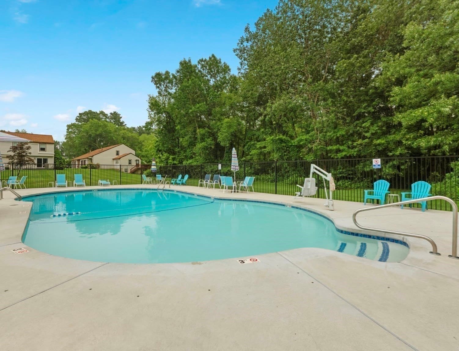 Condominium at 37 Decarolis Dr # 37, Tewksbury MA 01876, Tewksbury, photo 21 of 22