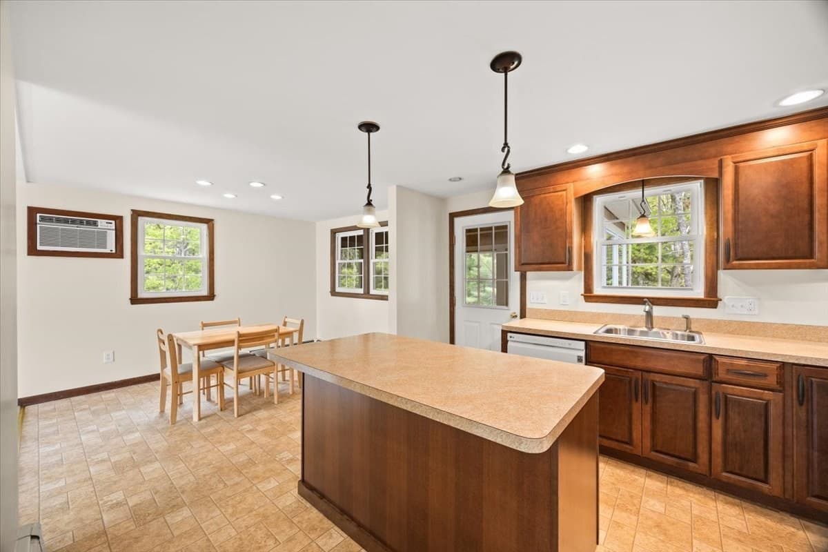 Single Family Residence at 391 Scenic Hwy, Bourne MA 02532, Bourne, photo 7 of 42