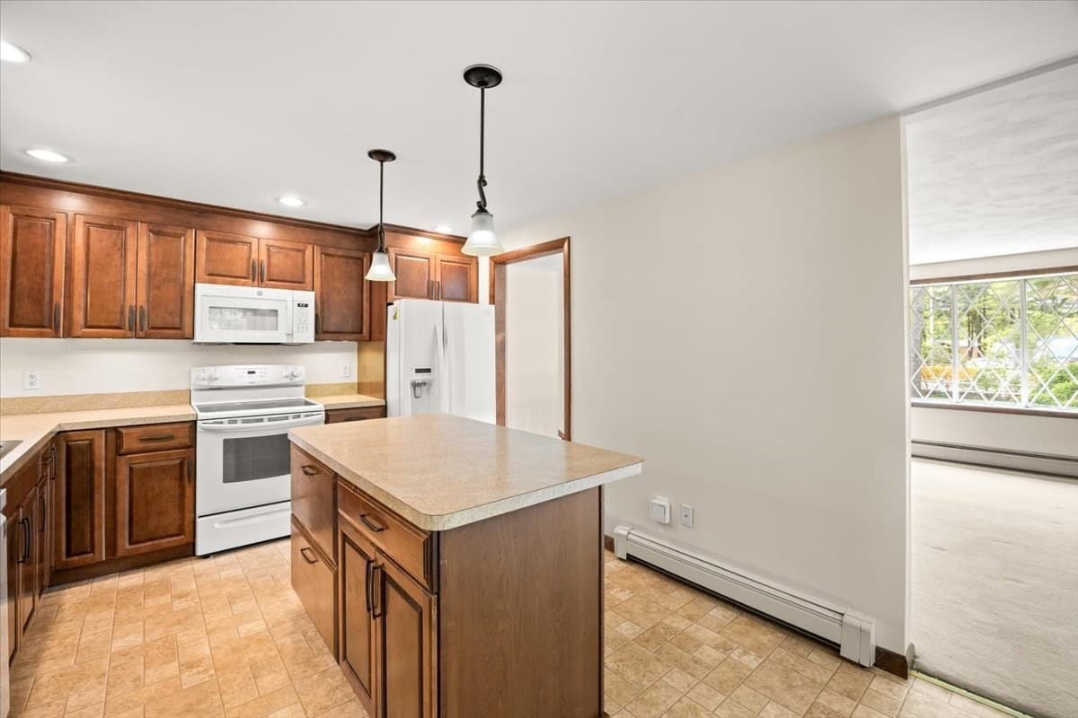 Single Family Residence at 391 Scenic Hwy, Bourne MA 02532, Bourne, photo 8 of 42