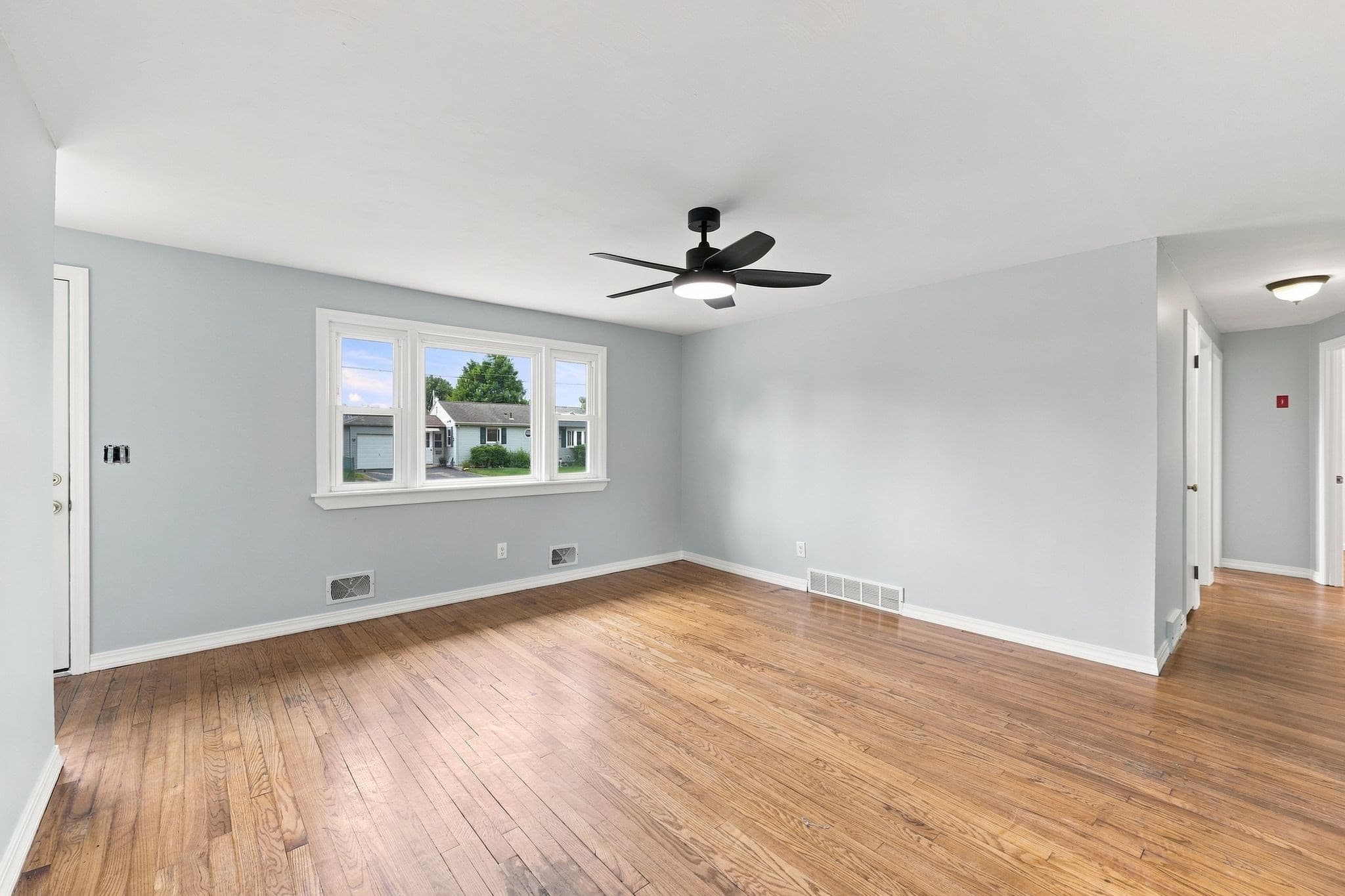 Single Family Residence at 76 Daley St, Chicopee MA 01013, Chicopee, photo 7 of 37