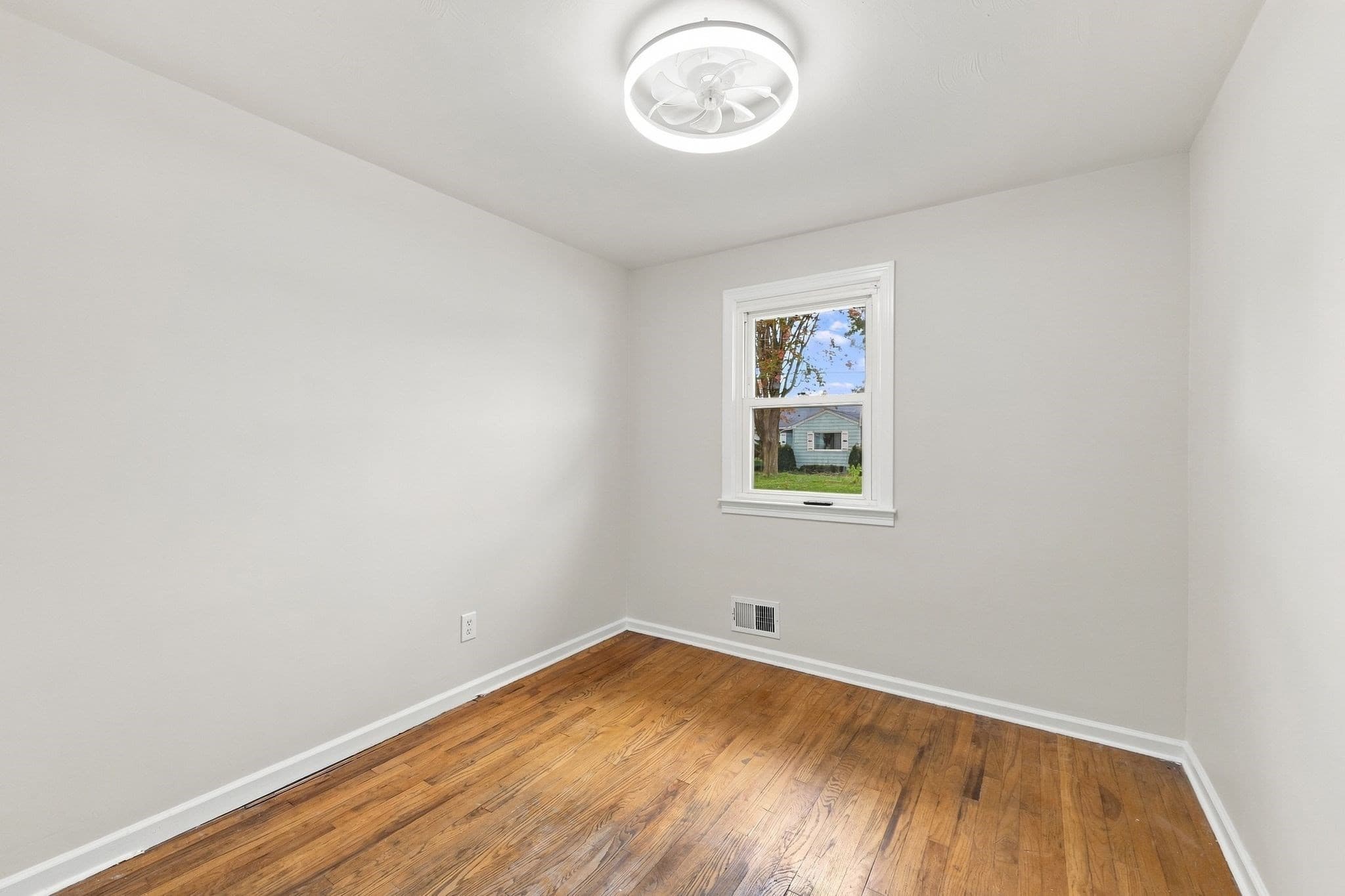 Single Family Residence at 76 Daley St, Chicopee MA 01013, Chicopee, photo 30 of 37