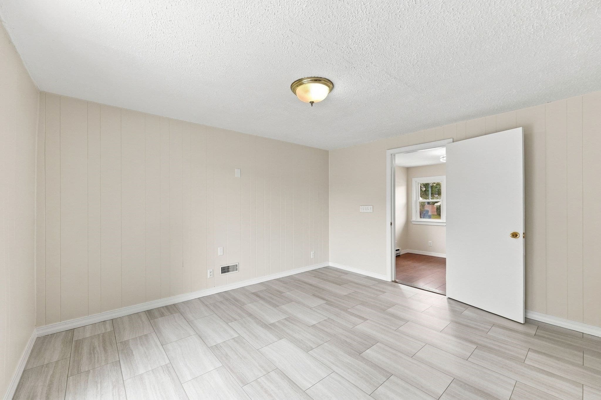 Single Family Residence at 76 Daley St, Chicopee MA 01013, Chicopee, photo 18 of 37
