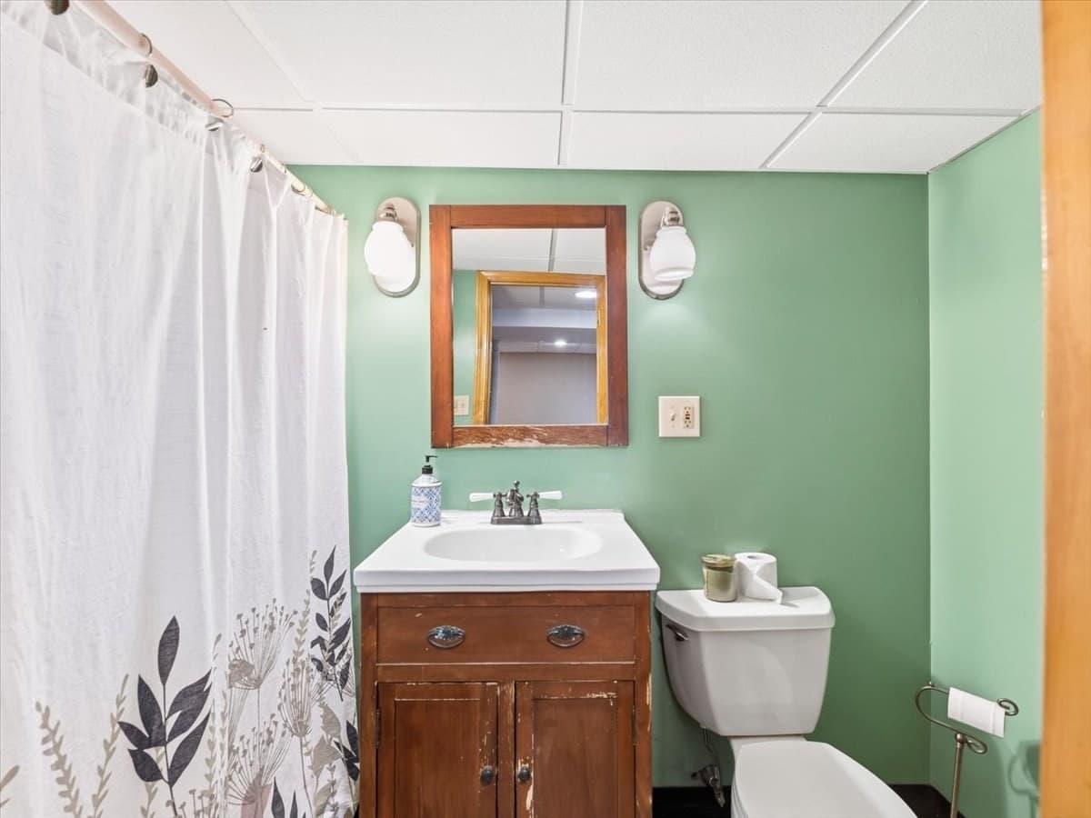 Single Family Residence at 130 Winslow Avenue, Somerset MA 02726, Somerset, photo 27 of 42
