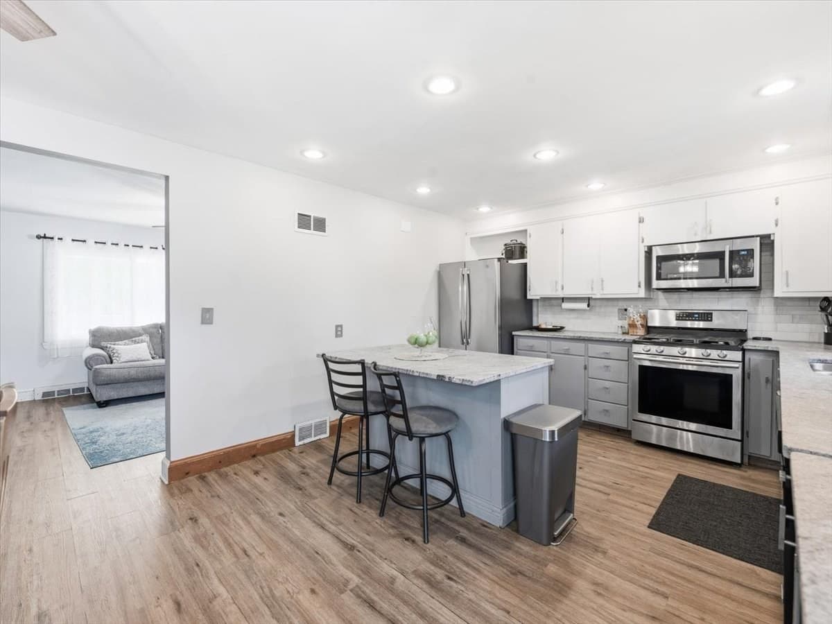 Single Family Residence at 130 Winslow Avenue, Somerset MA 02726, Somerset, photo 14 of 42