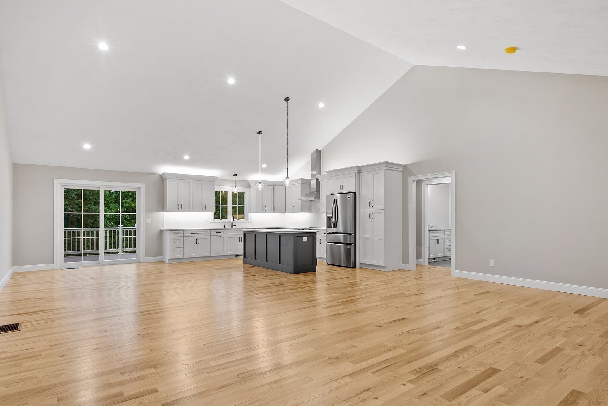 Single Family Residence at 262 Glenwood Rd, Rutland MA 01543, Rutland, photo 7 of 28