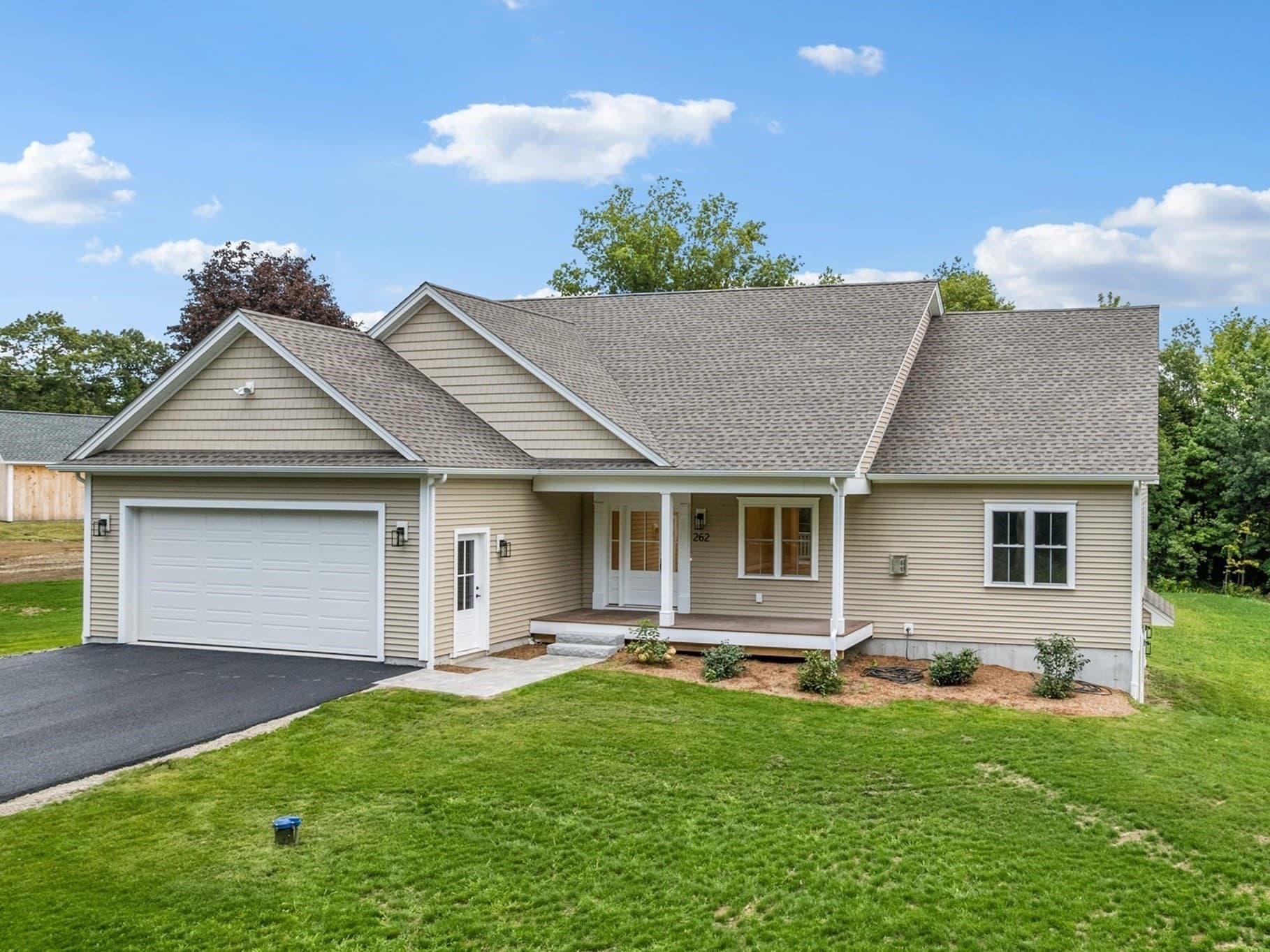 262 Glenwood Rd, Rutland MA 01543