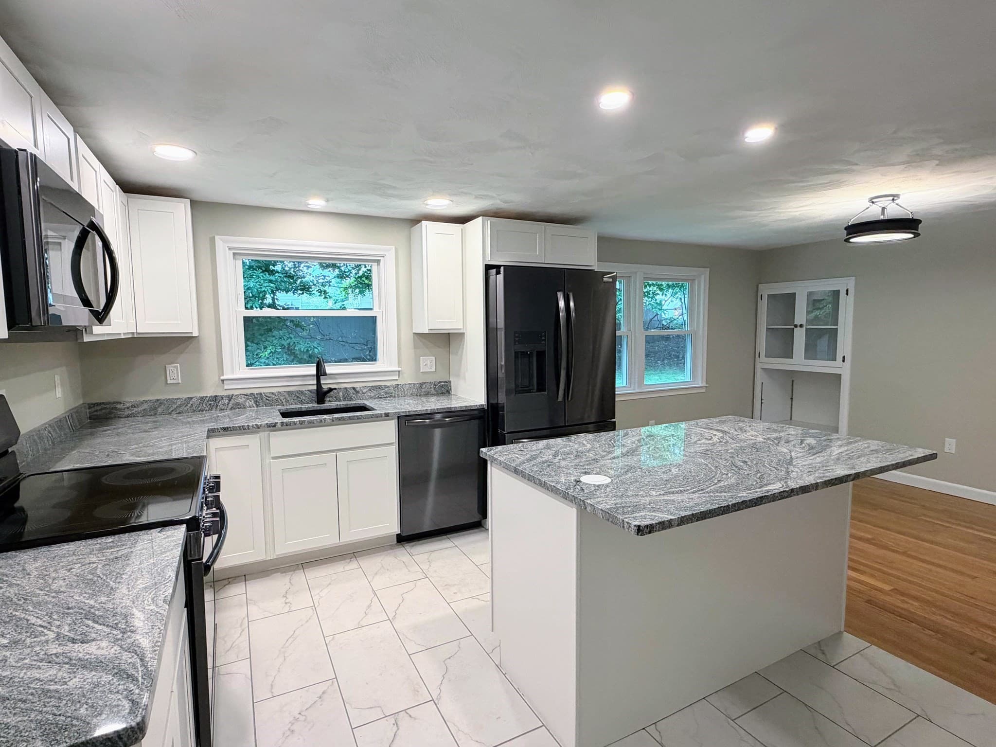 Single Family Residence at 36 Stuart Ave, Leominster MA 01453, Leominster, photo 8 of 26