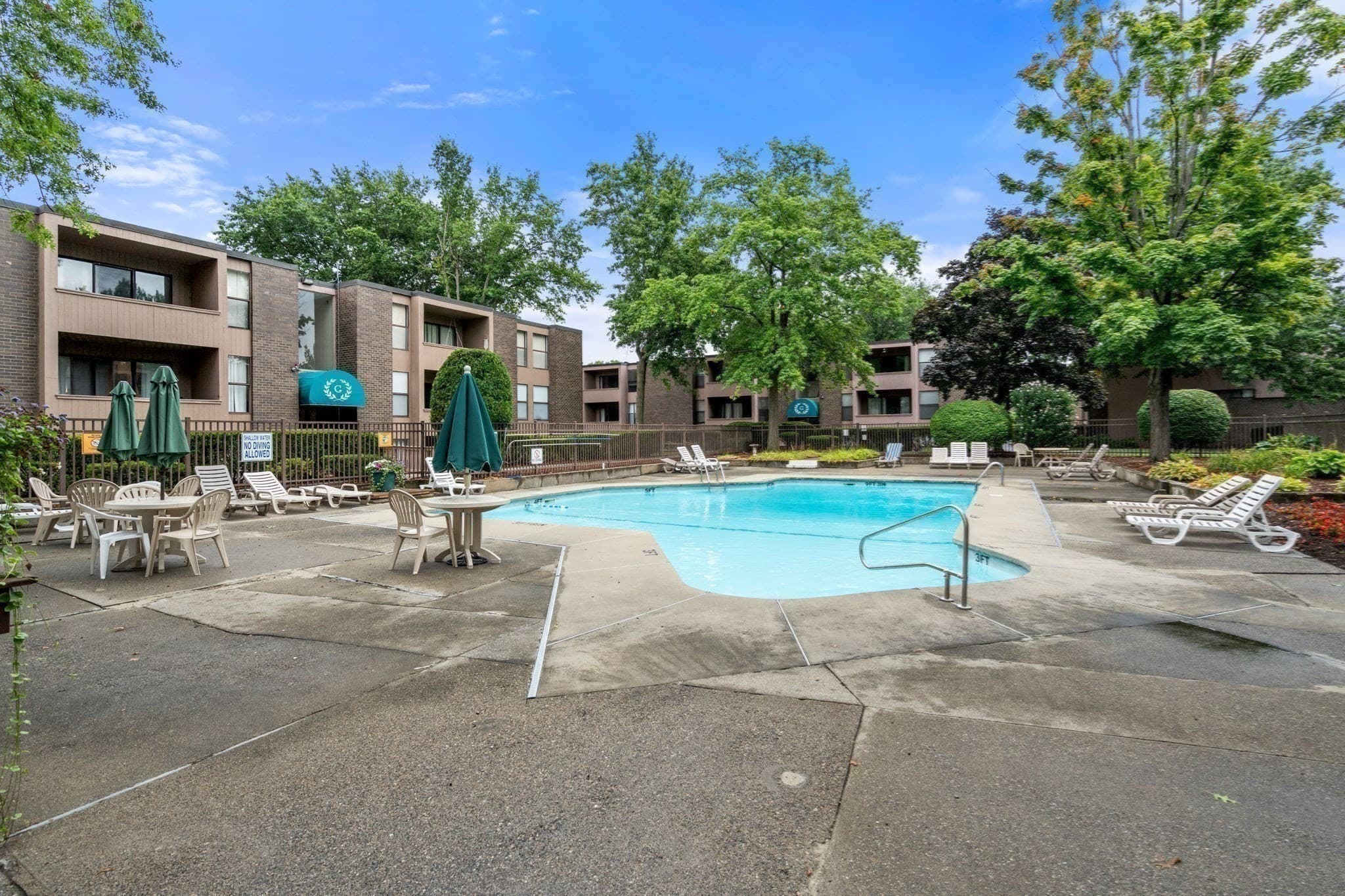 Condominium at 64 Shrewsbury Green Dr, Shrewsbury MA 01545, Shrewsbury, photo 16 of 23
