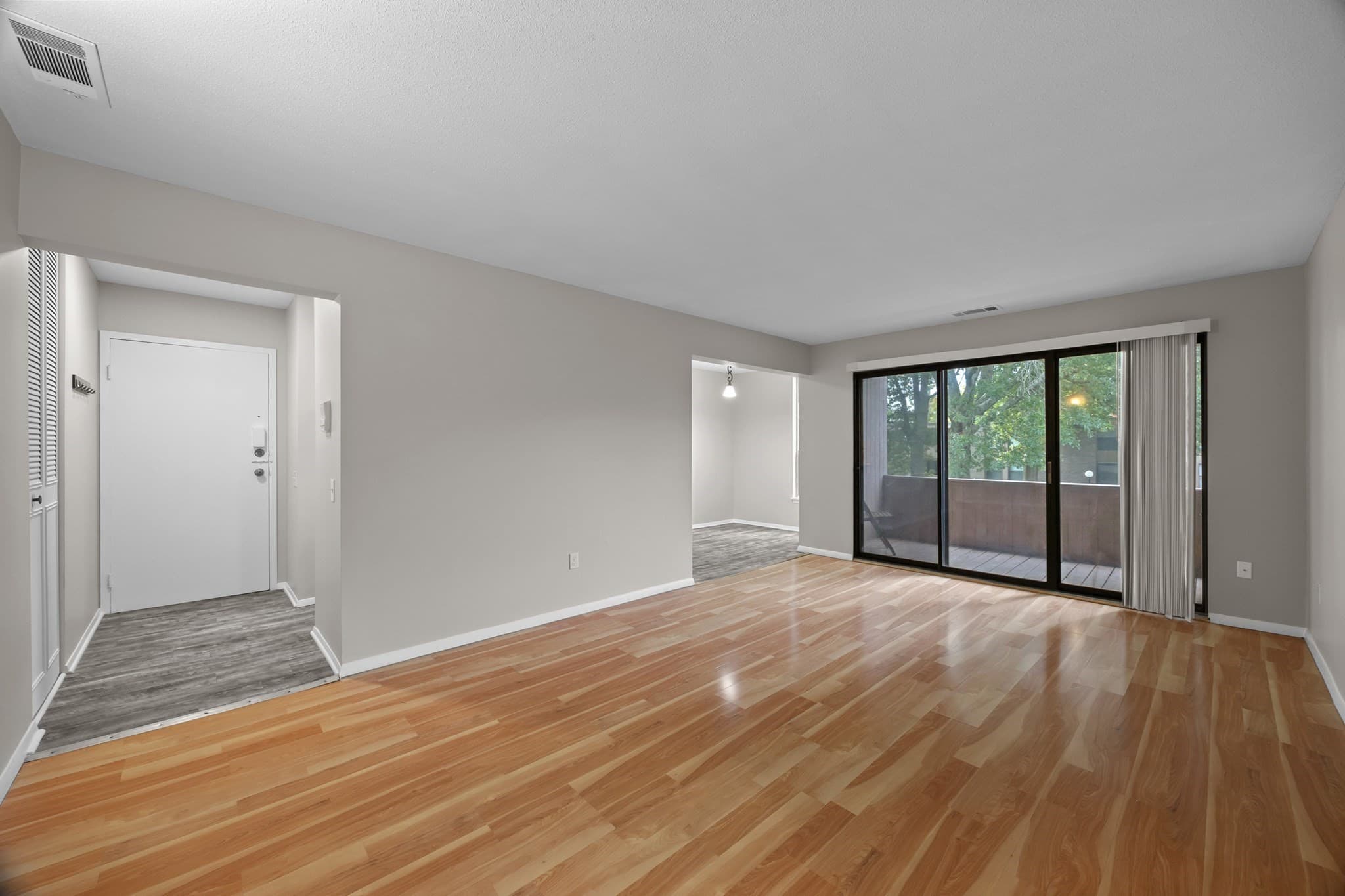 Condominium at 10 Shrewsbury Green Dr # I, Shrewsbury MA 01545, Shrewsbury, photo 3 of 33