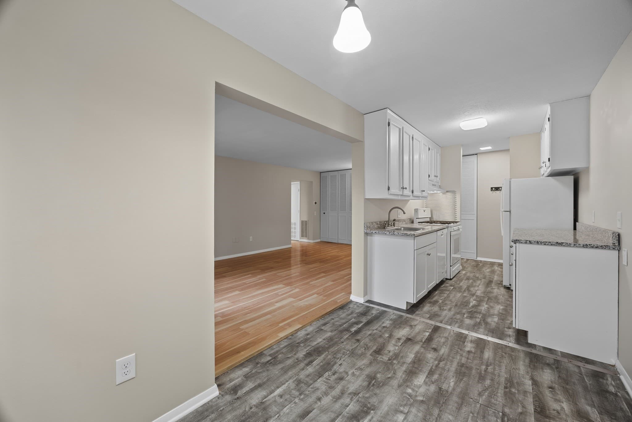 Condominium at 10 Shrewsbury Green Dr # I, Shrewsbury MA 01545, Shrewsbury, photo 9 of 33