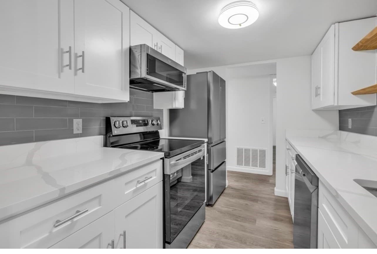 Condominium at 20 Brian Dr, Stoughton MA 02072, Stoughton, photo 6 of 21