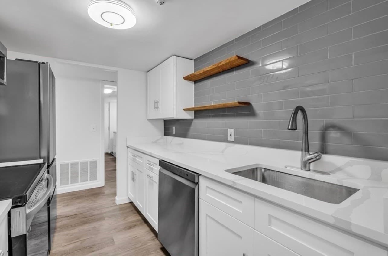 Condominium at 20 Brian Dr, Stoughton MA 02072, Stoughton, photo 5 of 21