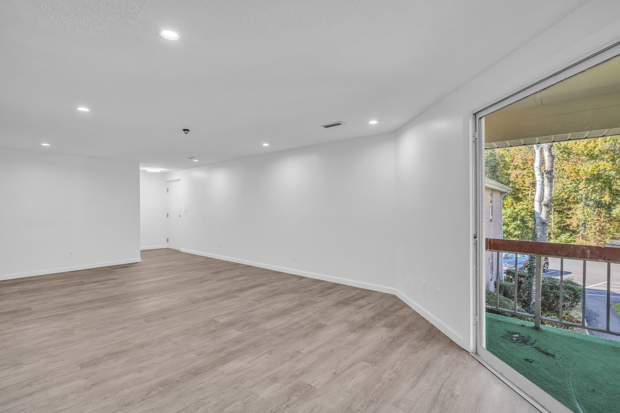 Condominium at 20 Brian Dr, Stoughton MA 02072, Stoughton, photo 4 of 21