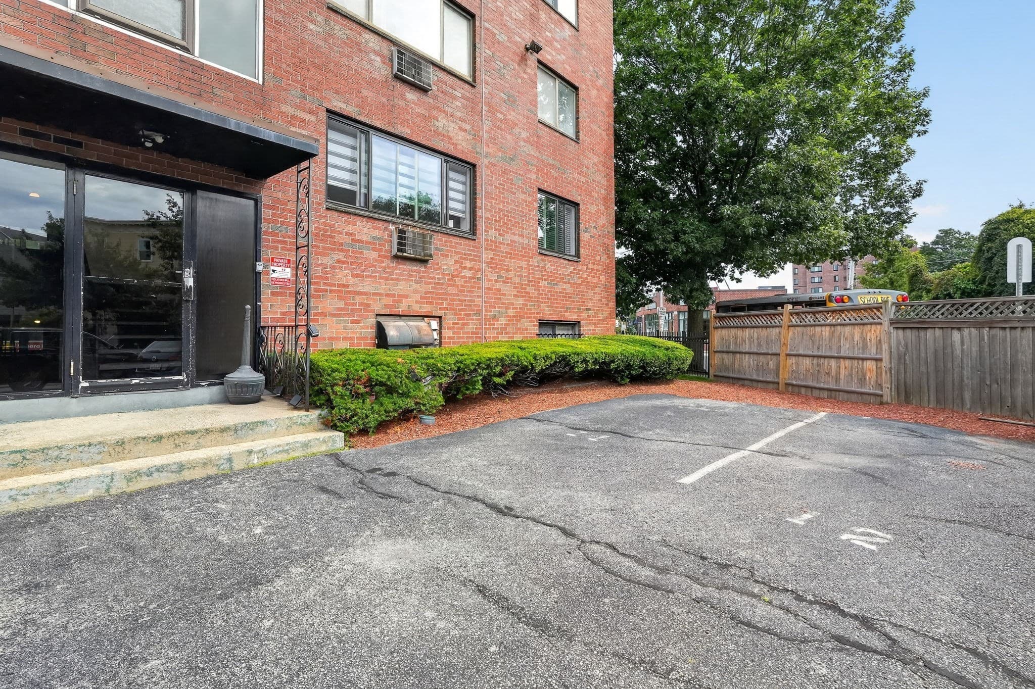 Condominium at 2192 Mass Ave # 2, Cambridge MA 02140, Cambridge, photo 20 of 23