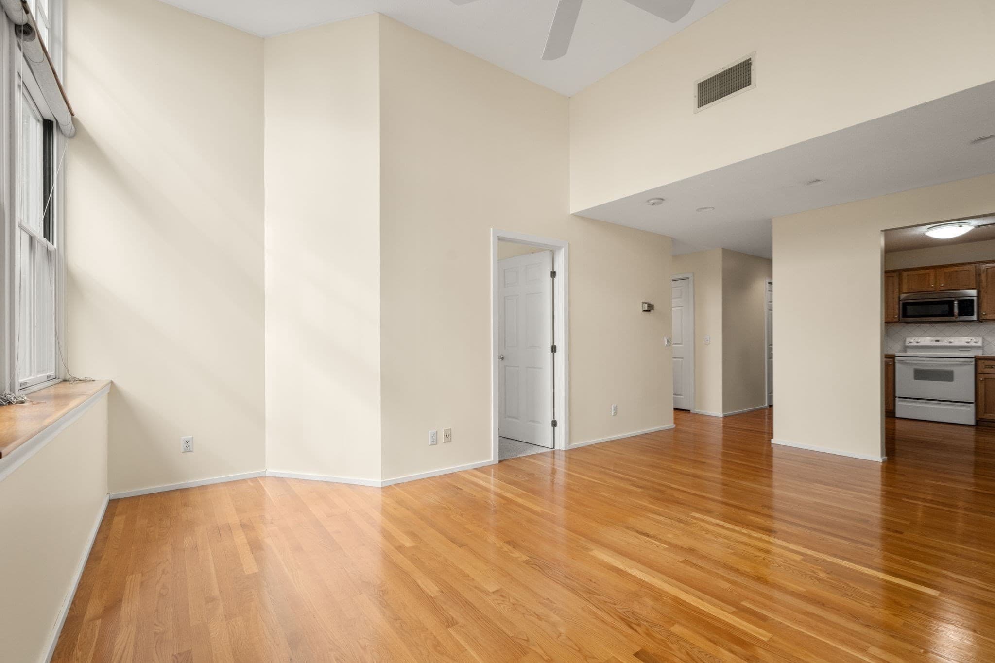 Condominium at 51 Pettee # 34, Newton MA 02464, Newton, photo 2 of 27