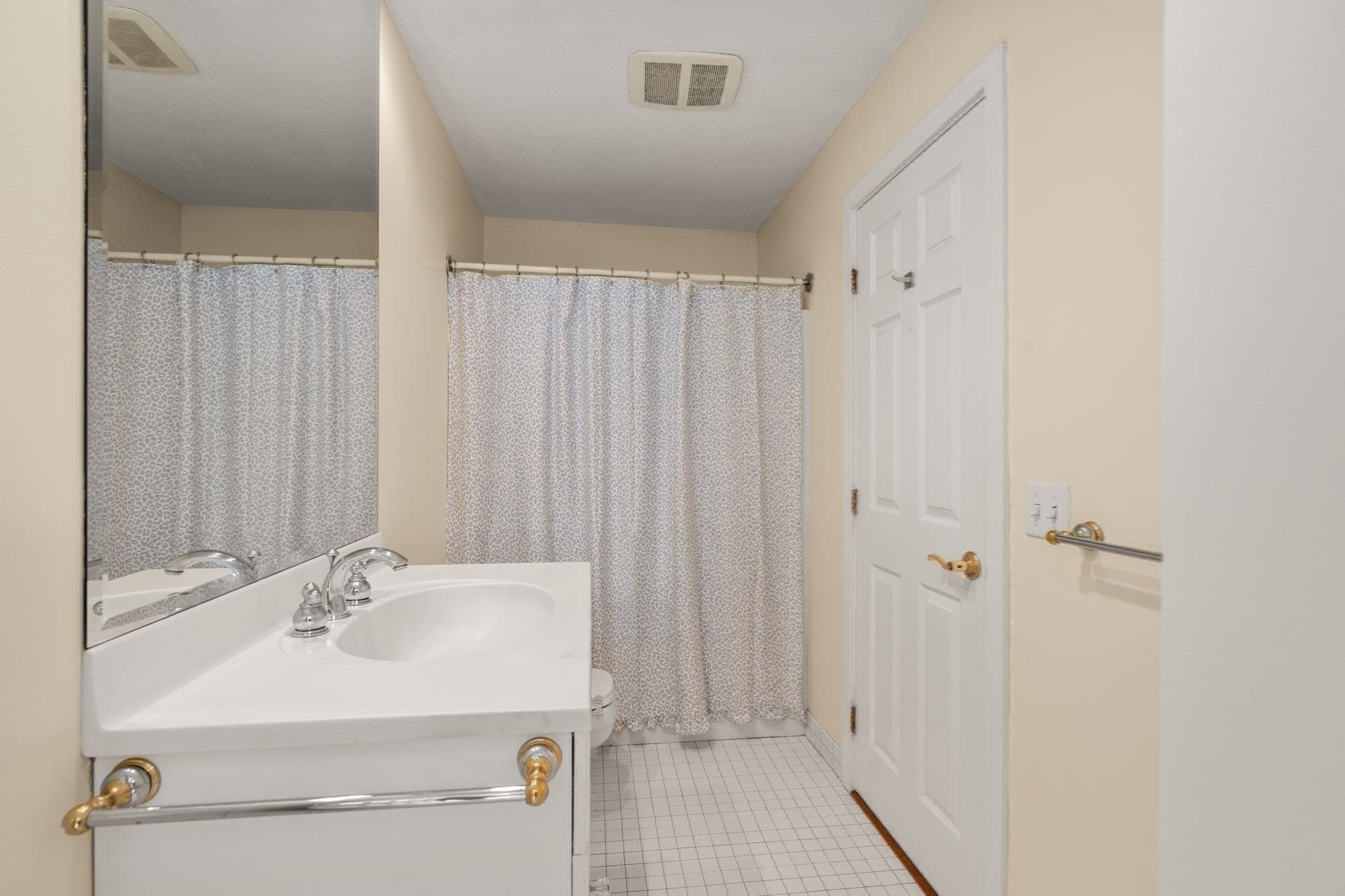 Condominium at 51 Pettee # 34, Newton MA 02464, Newton, photo 18 of 27