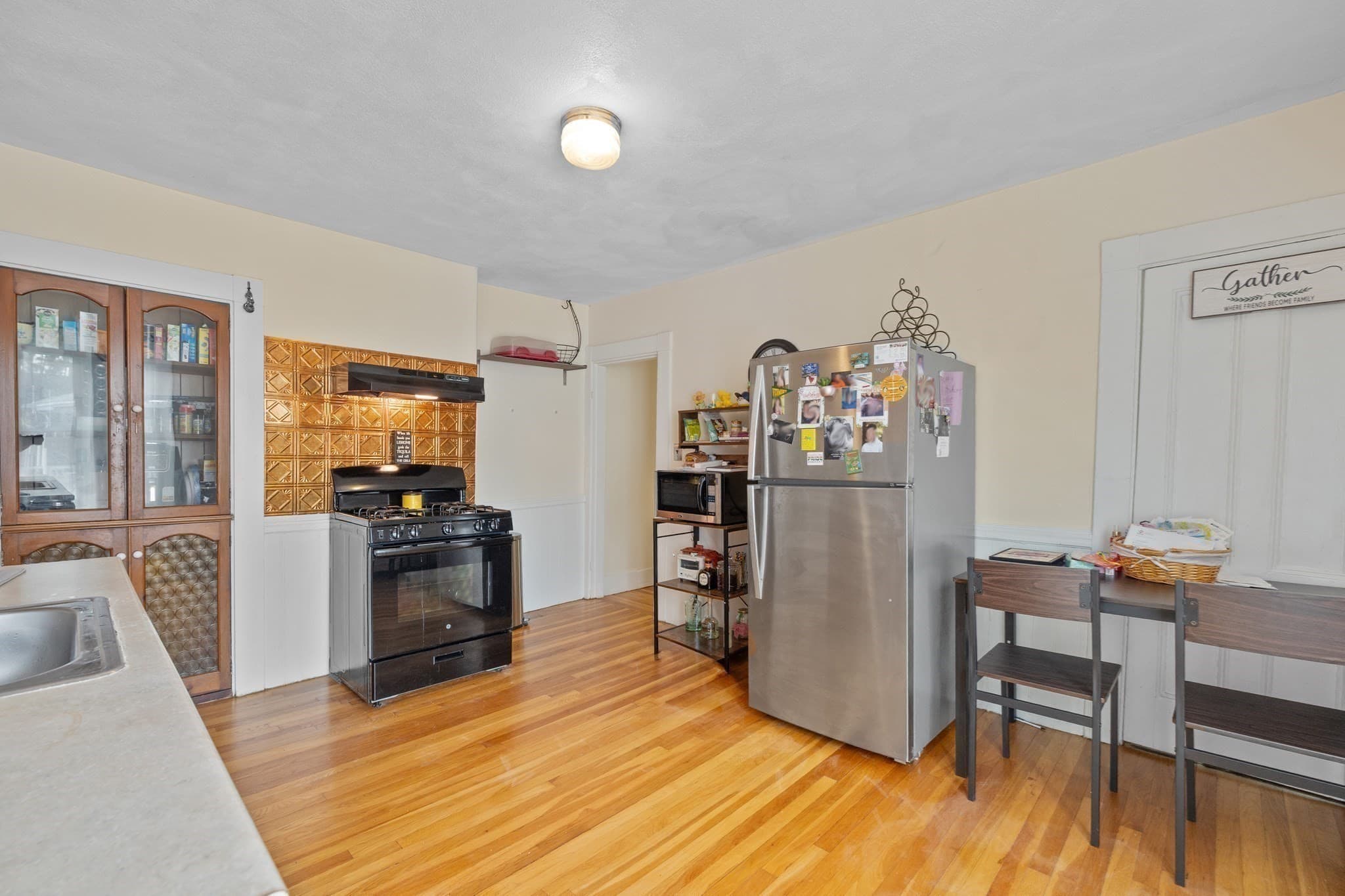 3 Family at 280-282 River Street, Waltham MA 02453, Waltham, photo 4 of 25