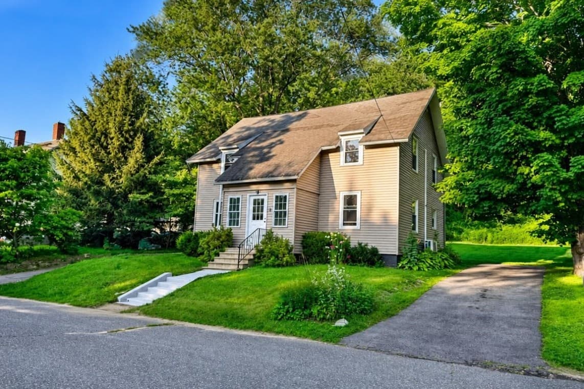 49-51 High St, Hardwick MA 01031