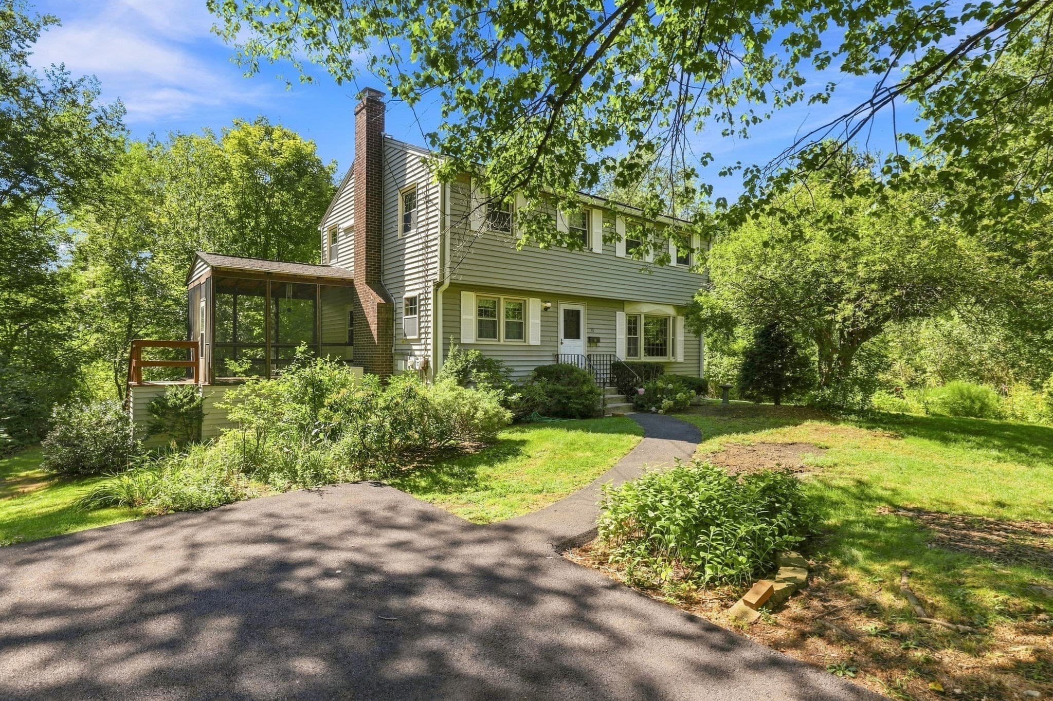 30 Ideal Ave, Chelmsford MA 01824