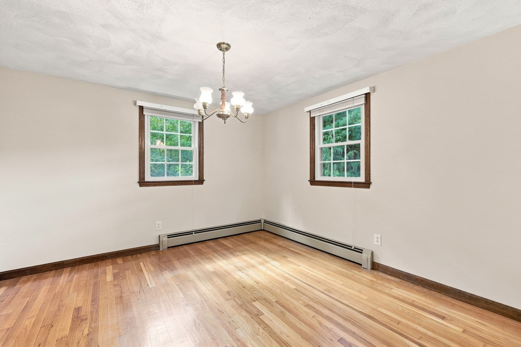 Single Family Residence at 30 Ideal Ave, Chelmsford MA 01824, Chelmsford, photo 9 of 37