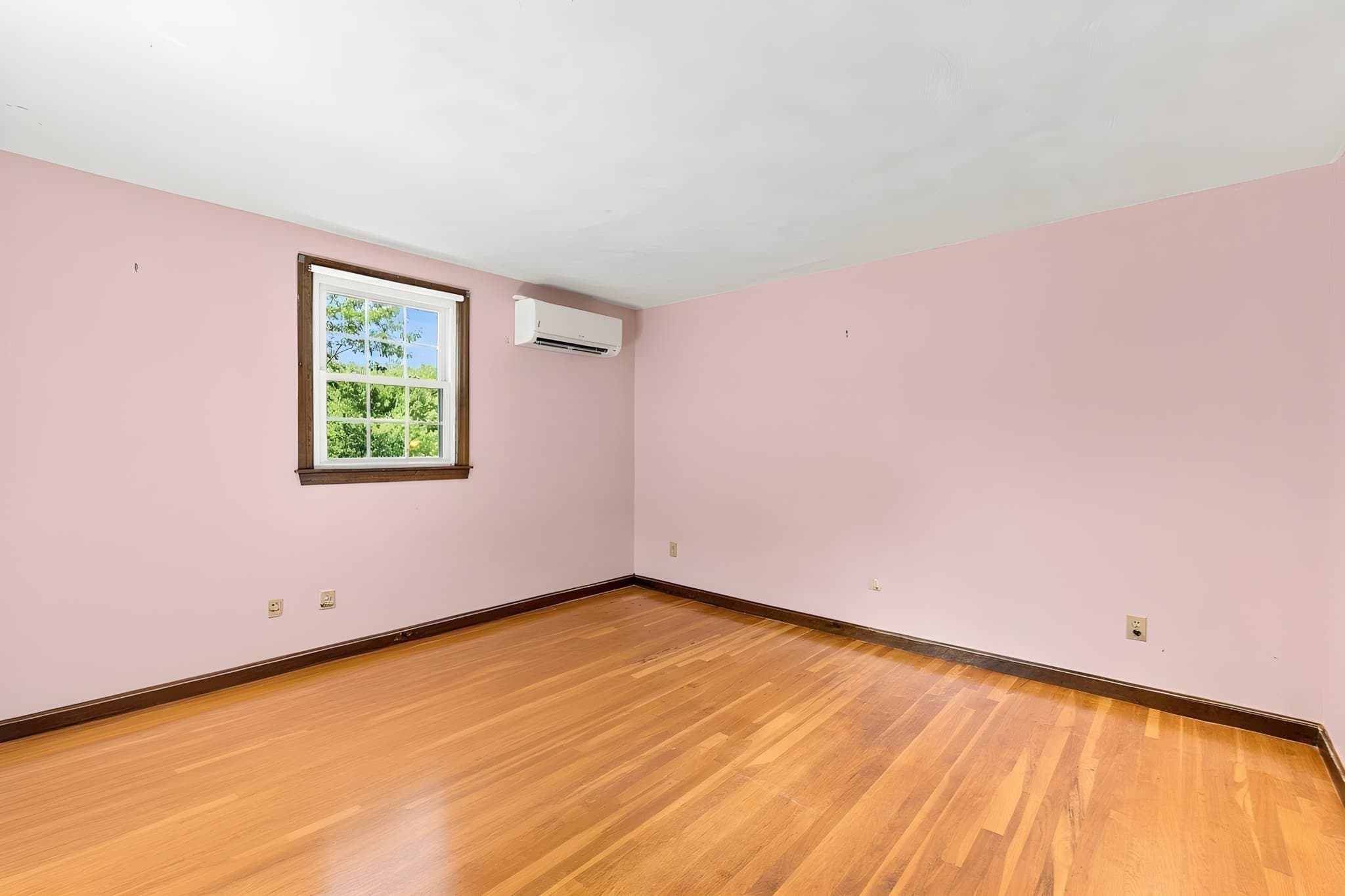 Single Family Residence at 30 Ideal Ave, Chelmsford MA 01824, Chelmsford, photo 24 of 37