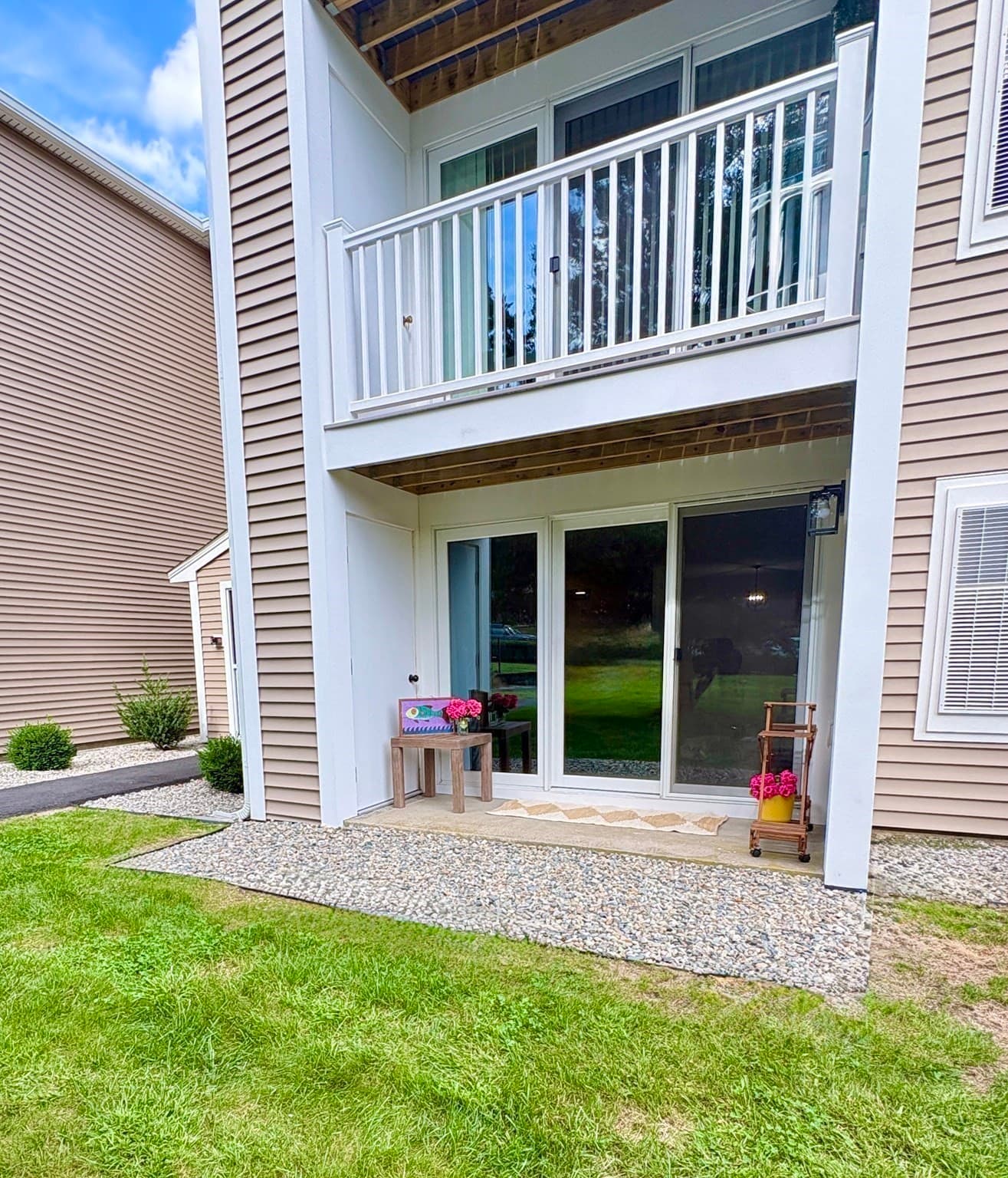 Condominium at 6 Marc Drive, Plymouth MA 02360, Plymouth, photo 3 of 19