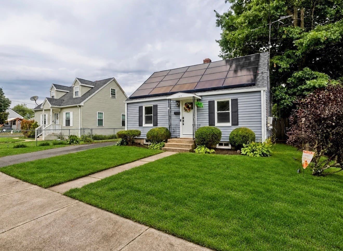 Single Family Residence at 143 Winton St, Springfield MA 01118, Springfield, photo 2 of 39