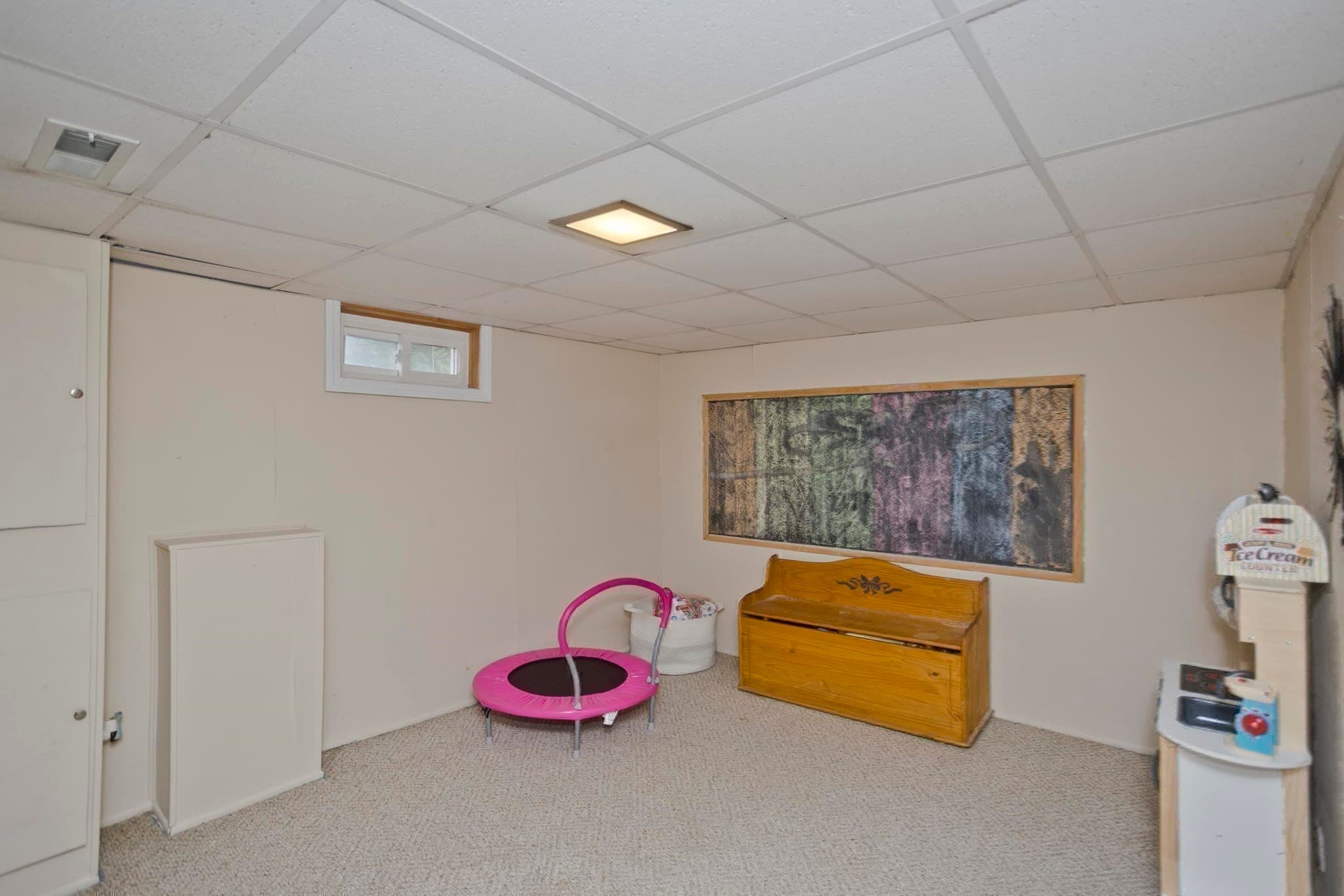 Single Family Residence at 143 Winton St, Springfield MA 01118, Springfield, photo 33 of 39