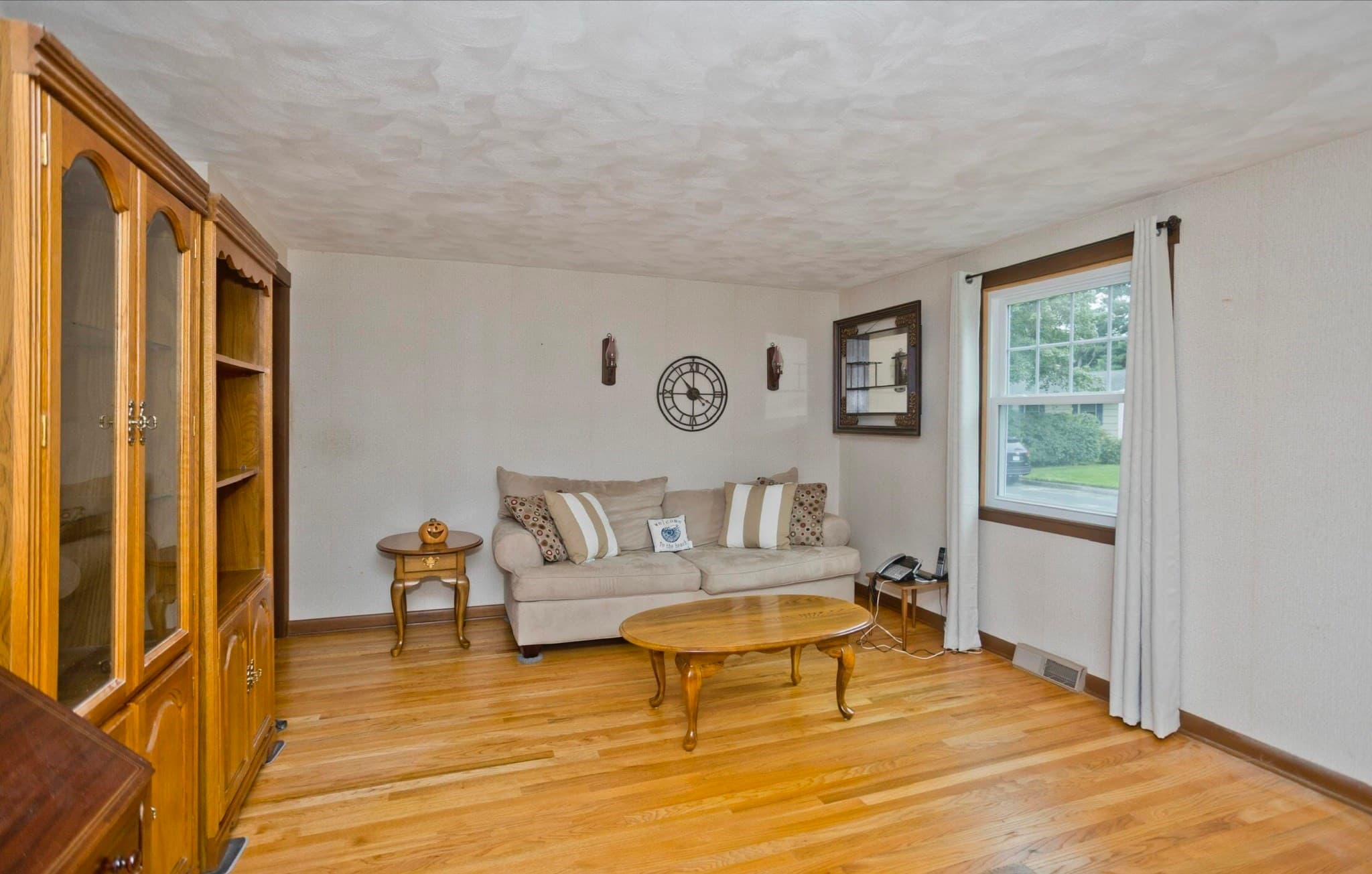 Single Family Residence at 539 Dutchess St, Springfield MA 01129, Springfield, photo 12 of 25